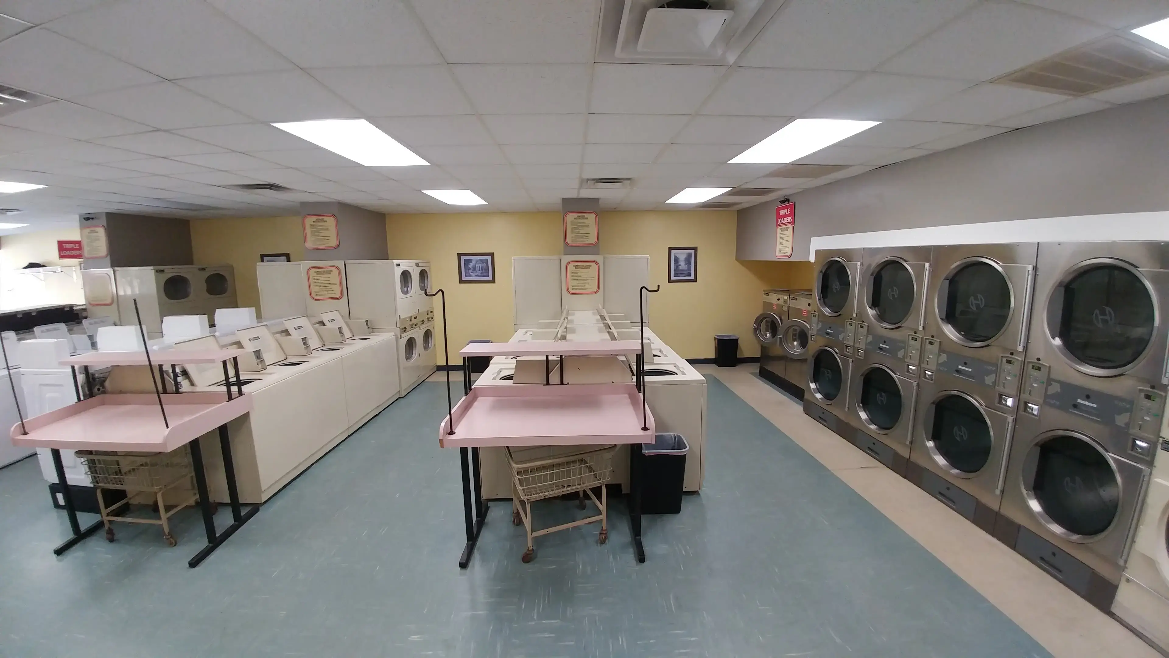Hilltop Laundromat - Image 12