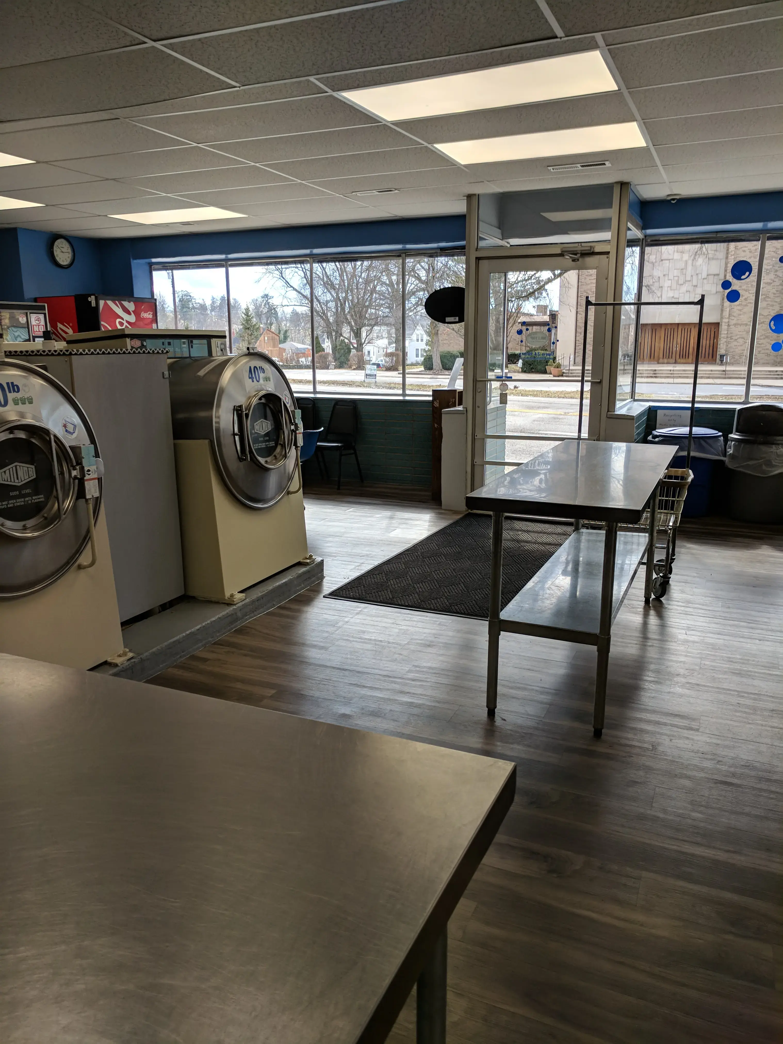 Hilltop Laundromat - Image 13