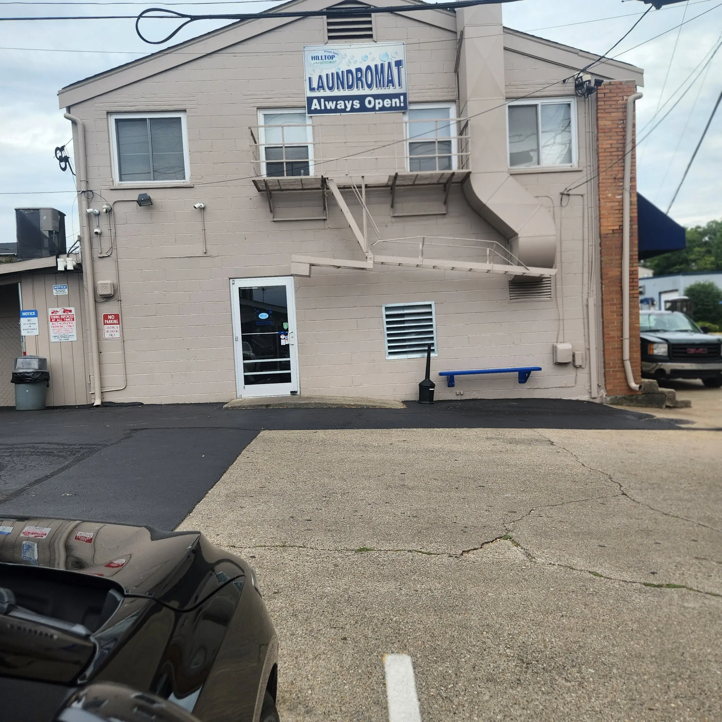 Hilltop Laundromat - Image 17