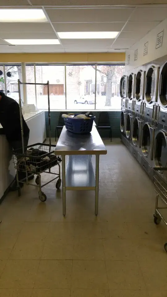 Hilltop Laundromat - Image 7
