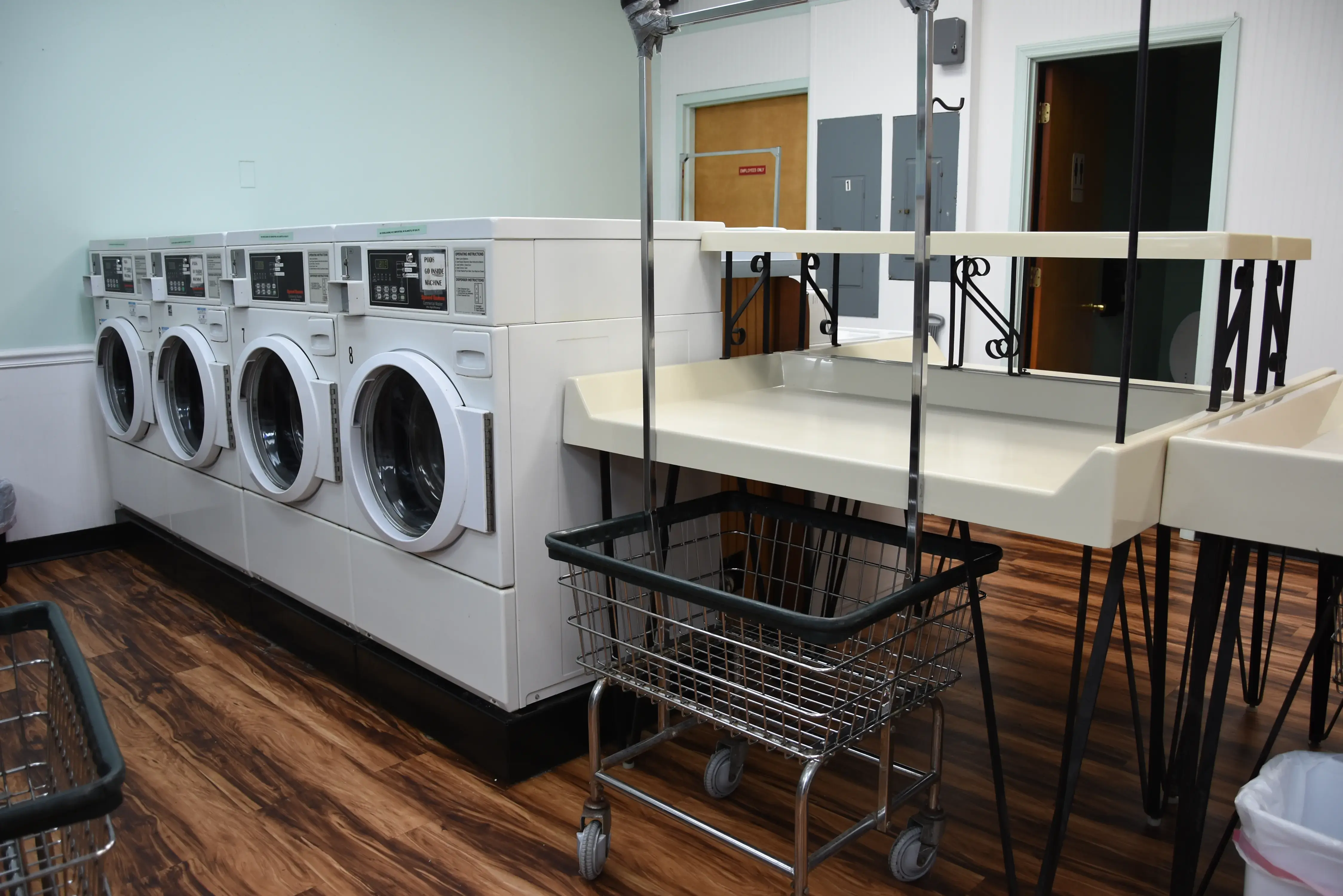 Hixson Coin Laundry thumbnail 4