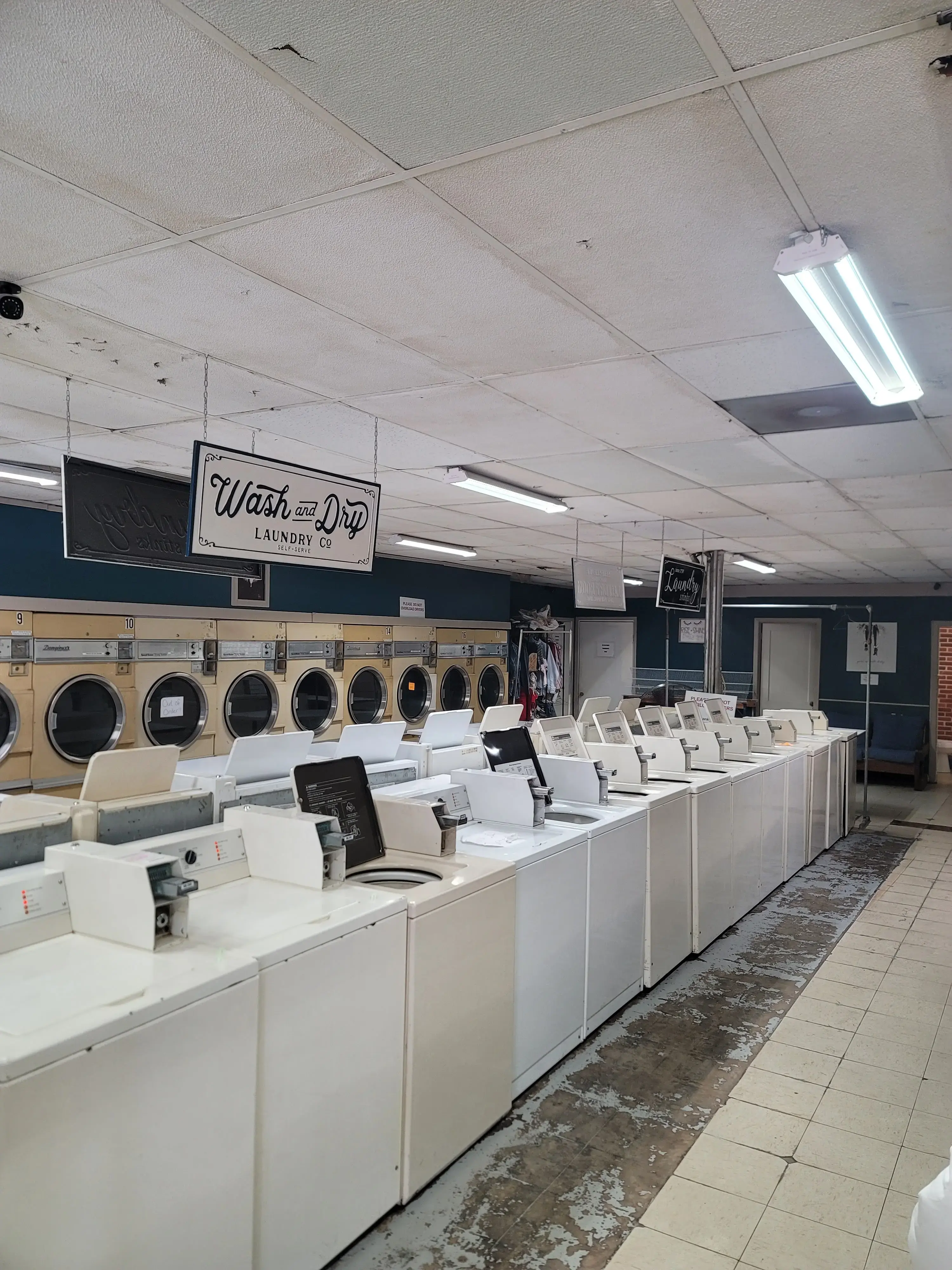 H&J Family Laundry thumbnail 10