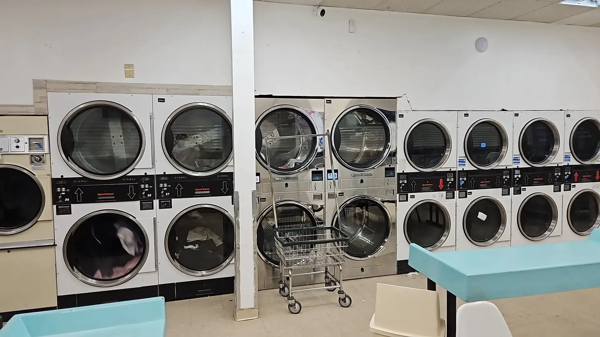 HL Laundromat - Image 13