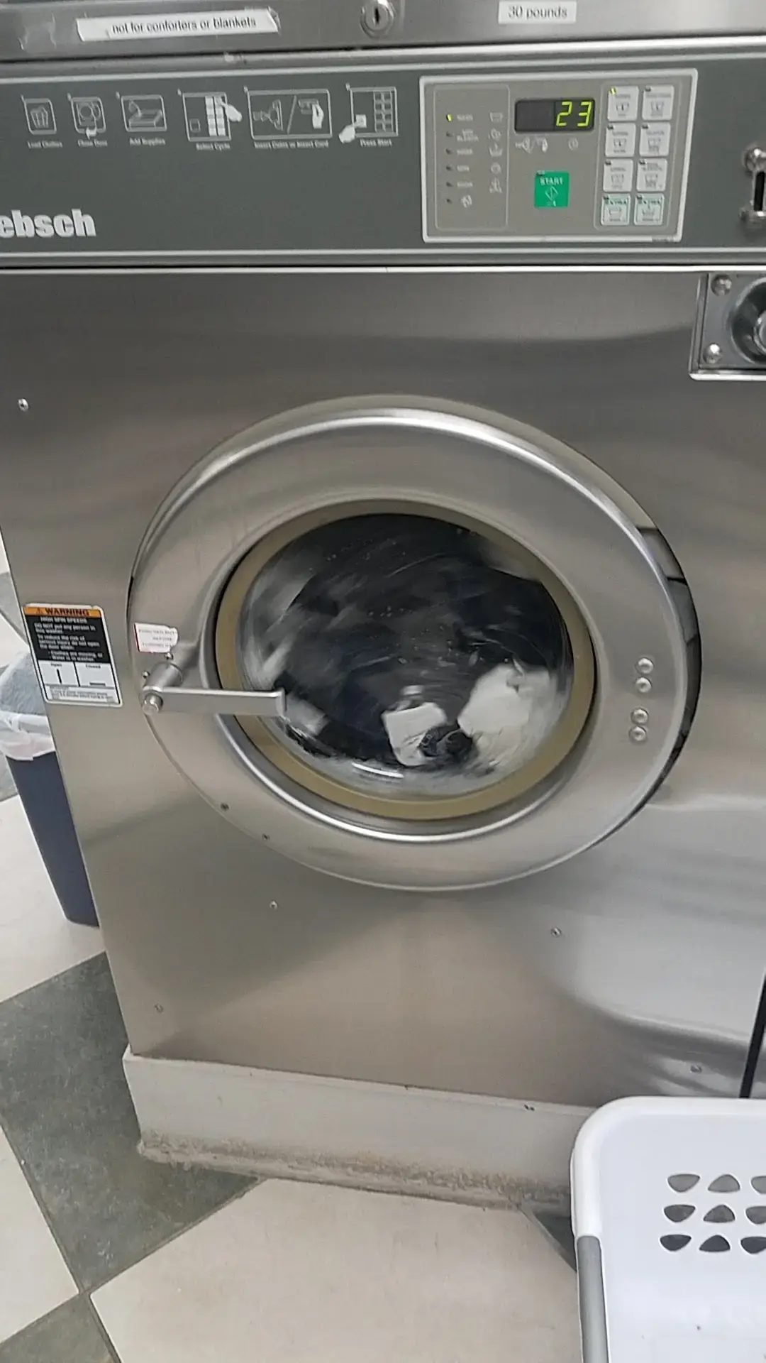 Hoffman Estates Laundromat thumbnail 5