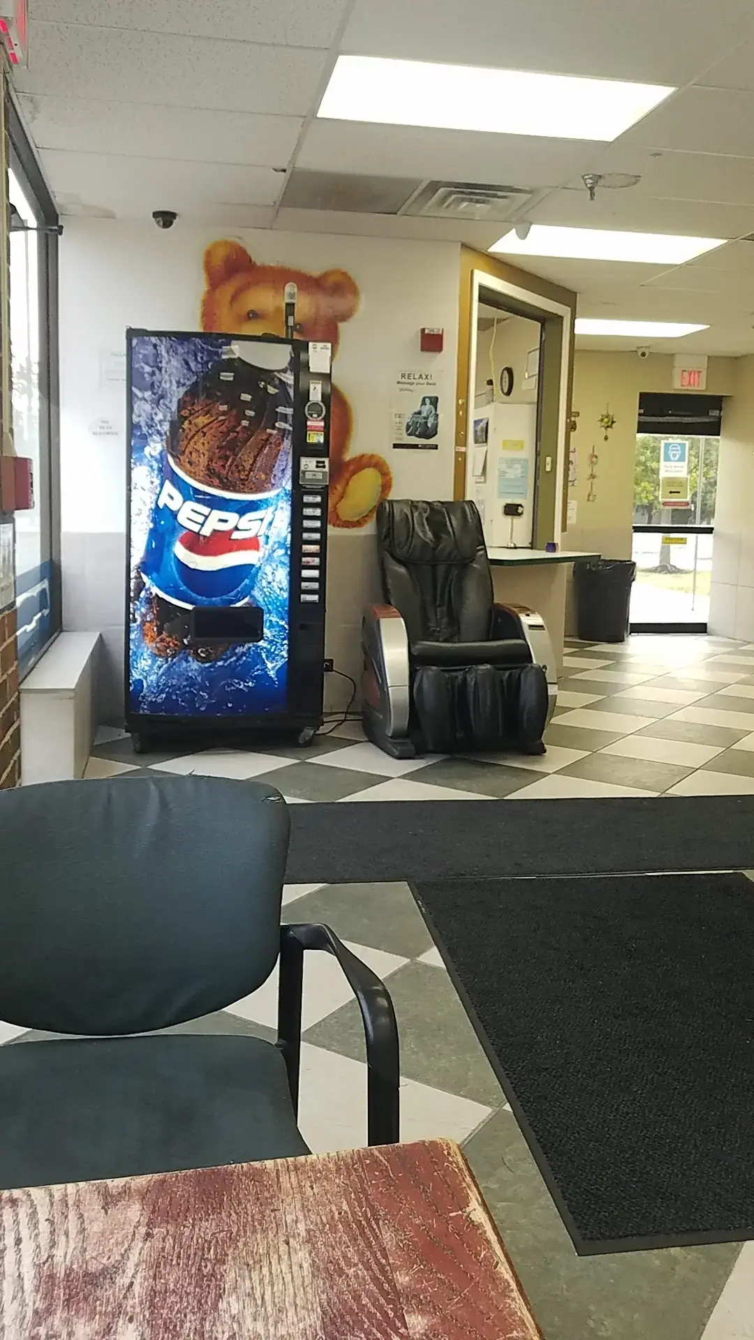 Hoffman Estates Laundromat thumbnail 4