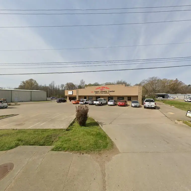 Hog Wash Super Laundry Center - Image 7