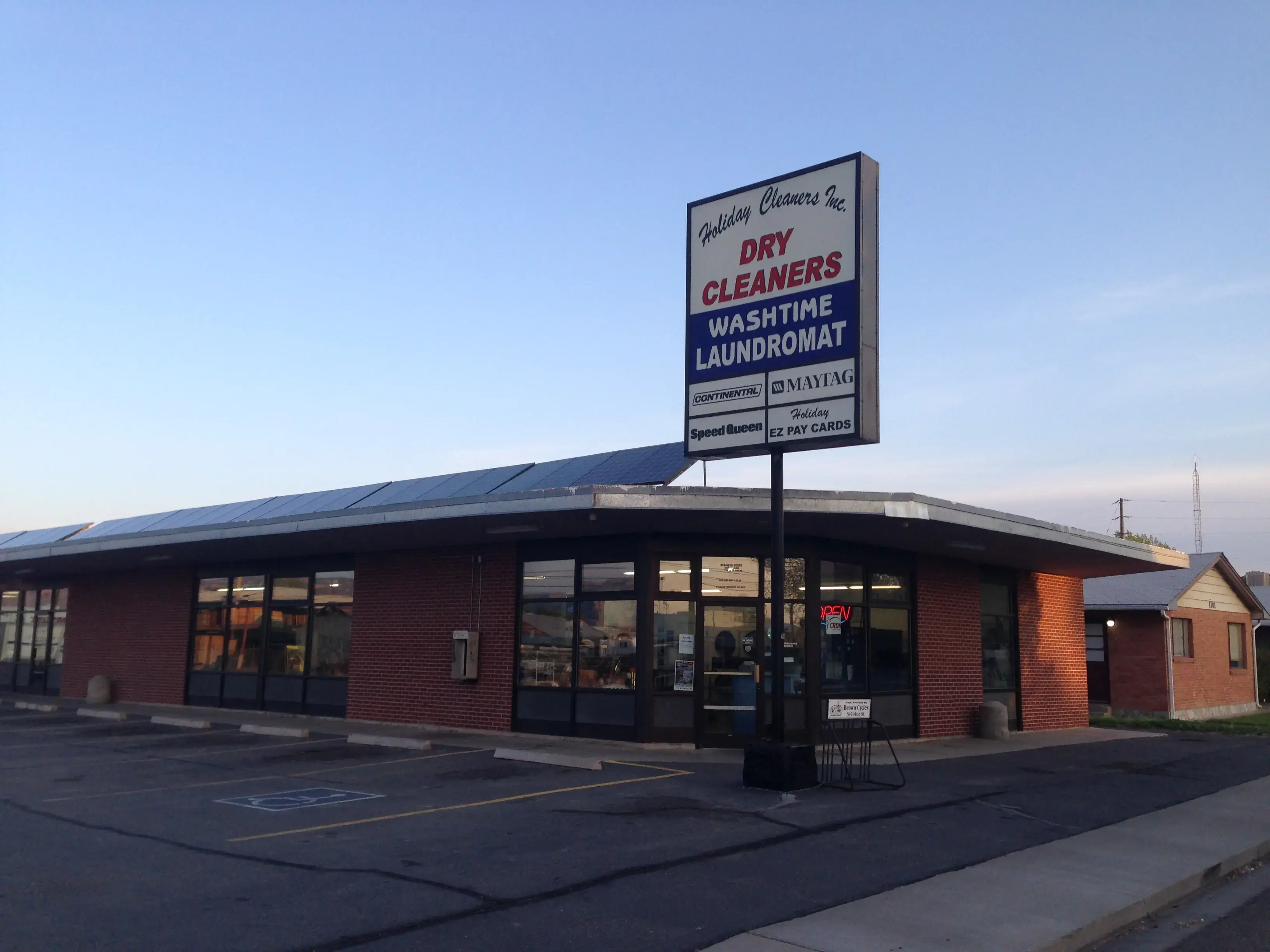 Holiday Cleaners, Inc. thumbnail 4