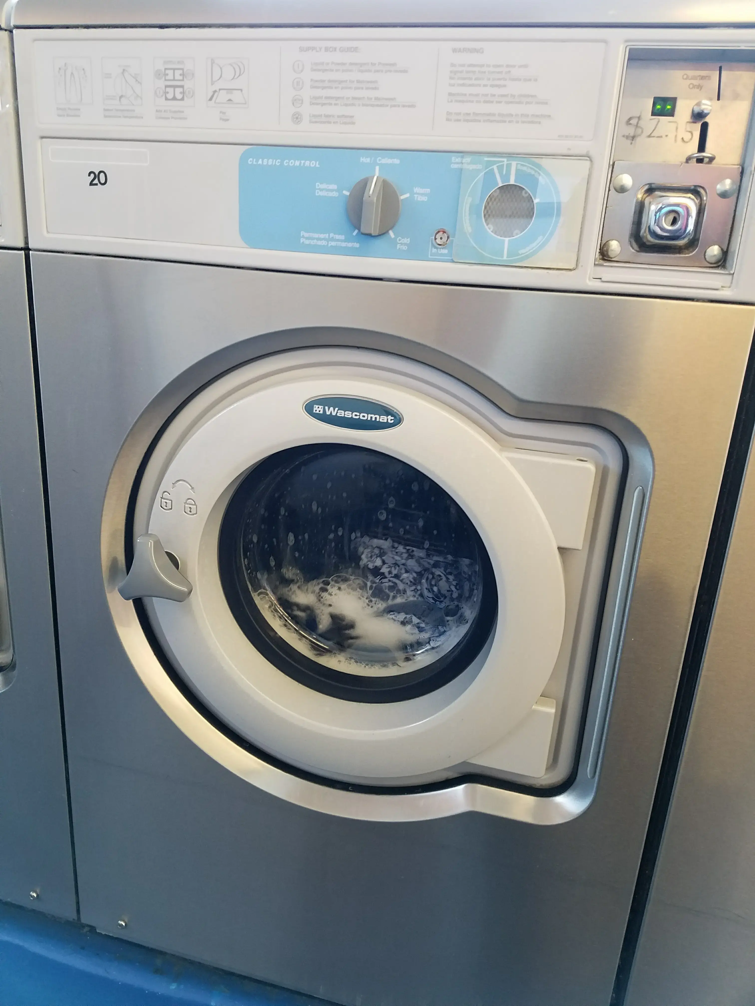 Holiday Coin Laundry thumbnail 6
