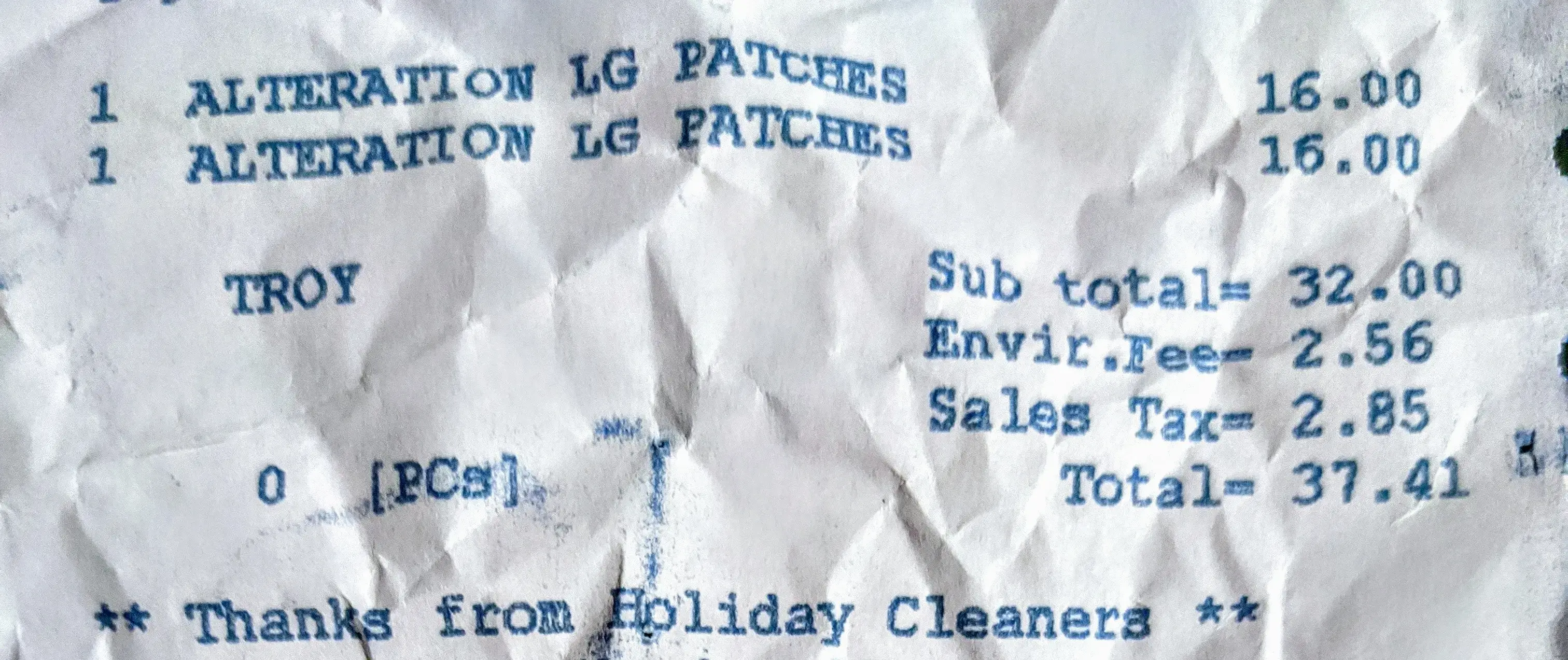 Holiday Dry Cleaners - Image 2