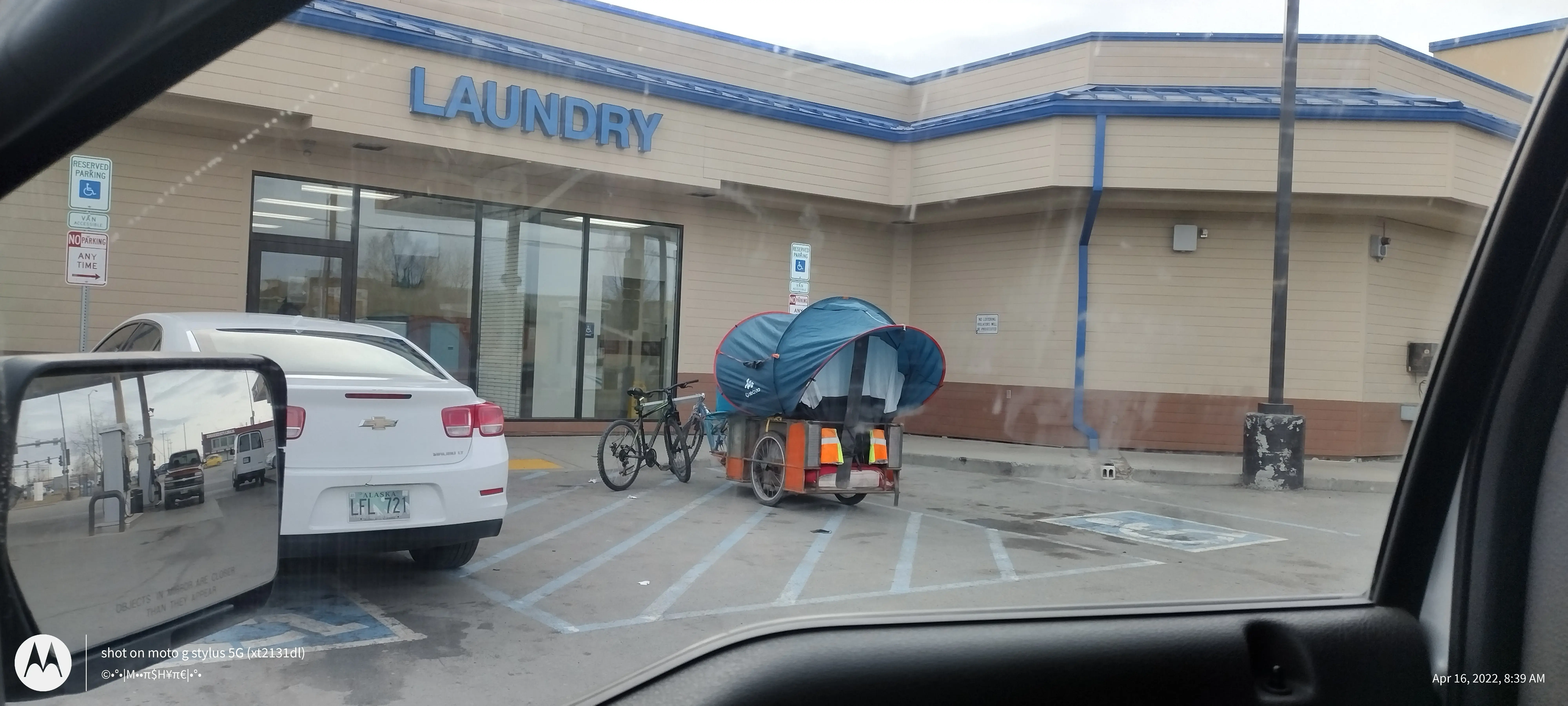 Holiday Laundry Services - Image 5