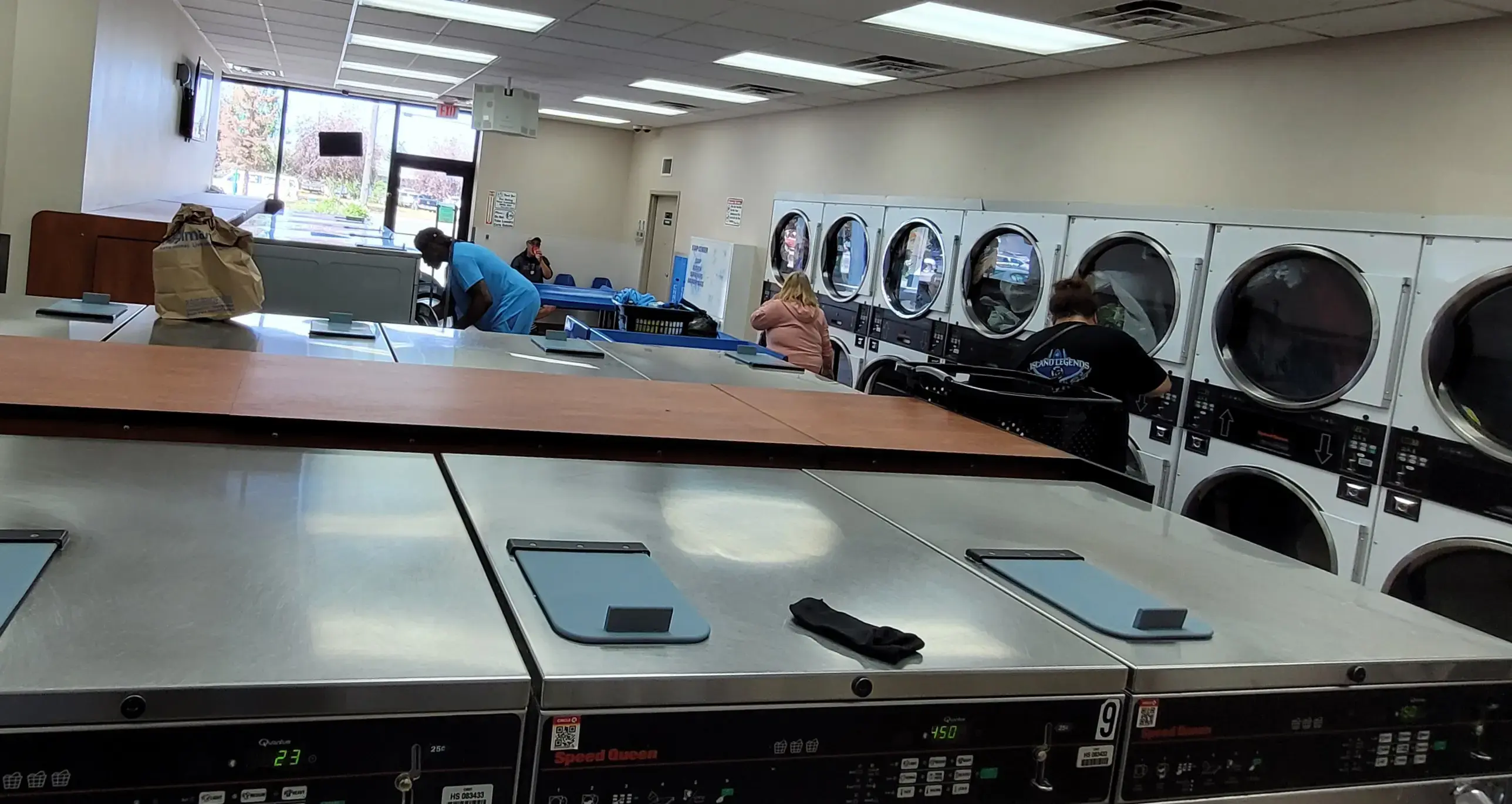 Holiday Laundry Services - Image 3