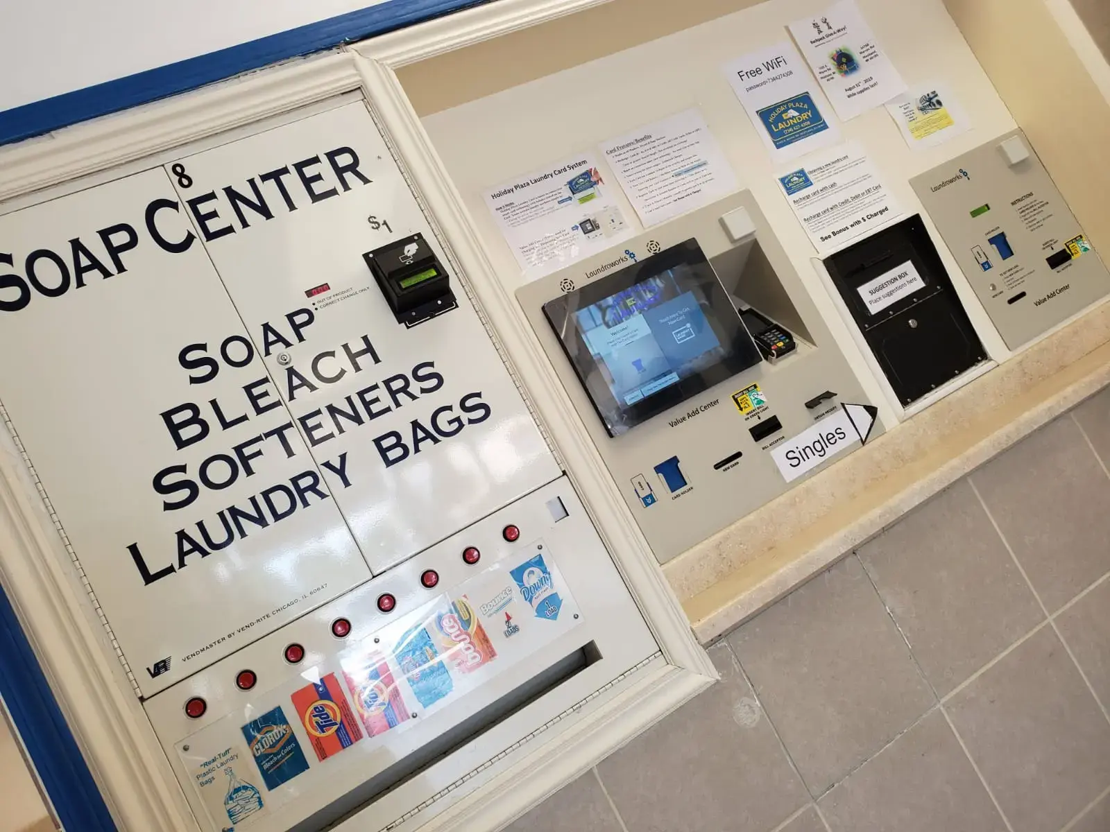 Holiday Plaza Laundromat - Image 10