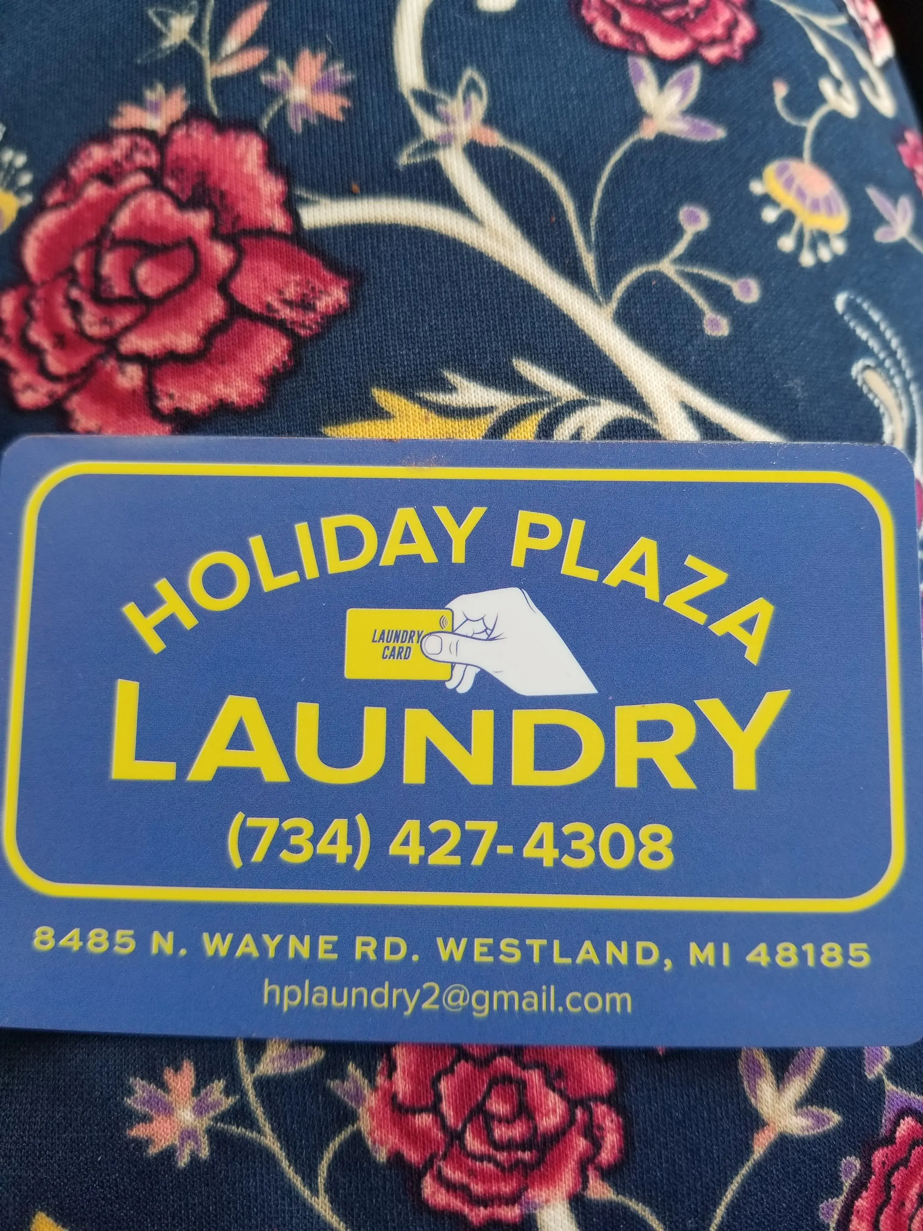 Holiday Plaza Laundromat - Image 15