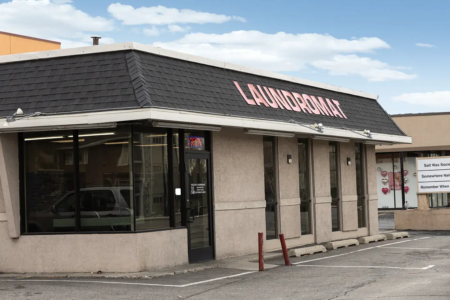 Holladay Laundromat thumbnail 2