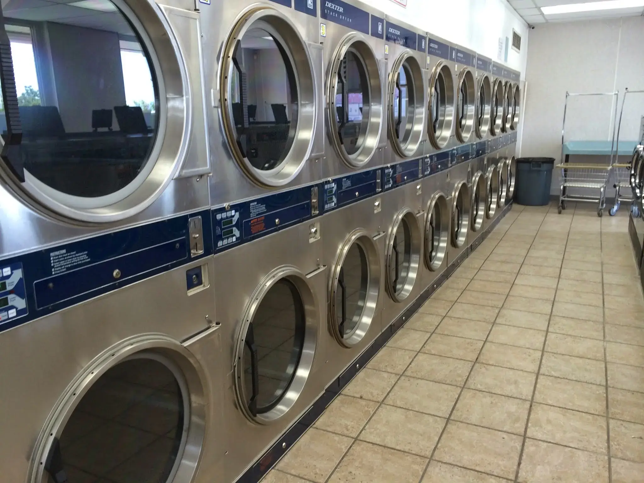 Holladay Laundromat thumbnail 16