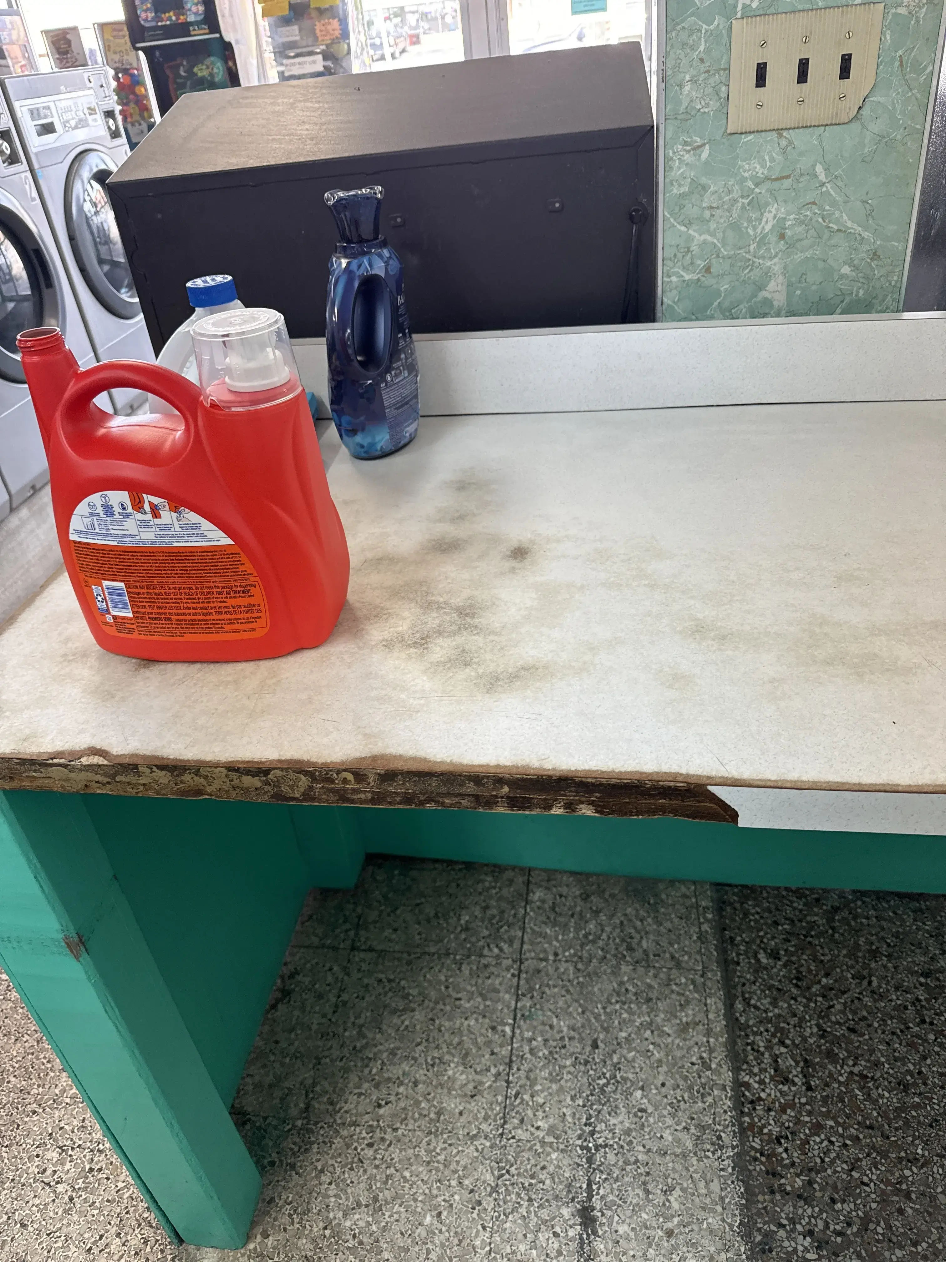 Holland's Laundromat 24 Hours (on Weekends!) - Image 5