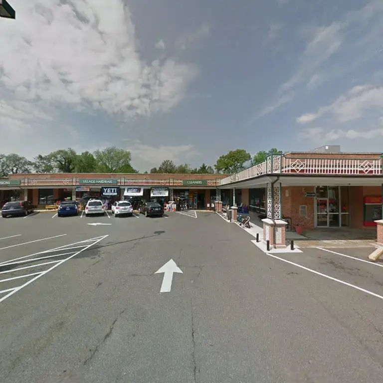 Hollin Hall Dry Cleaners - Image 4