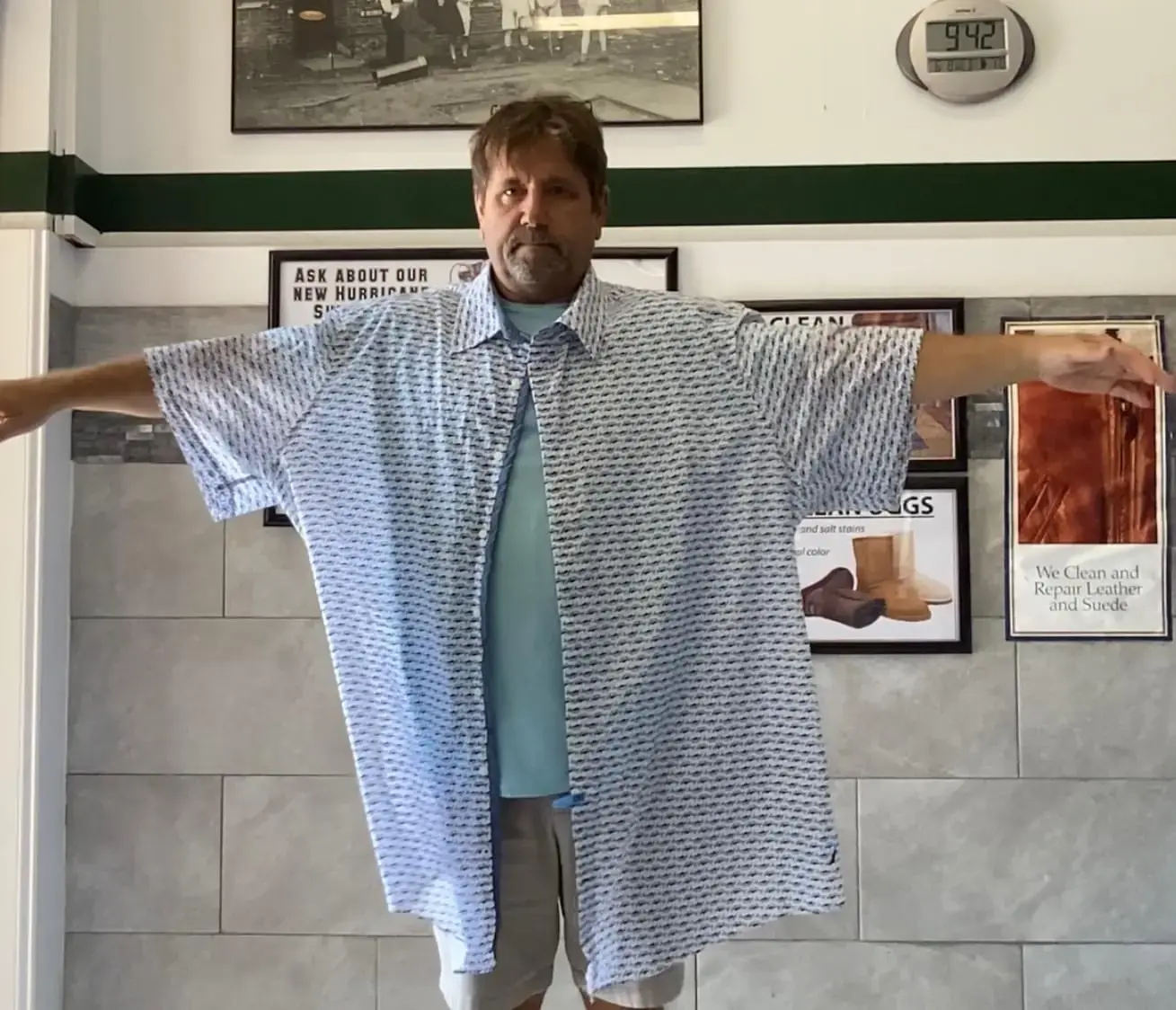 Hollin Hall Dry Cleaners thumbnail 3
