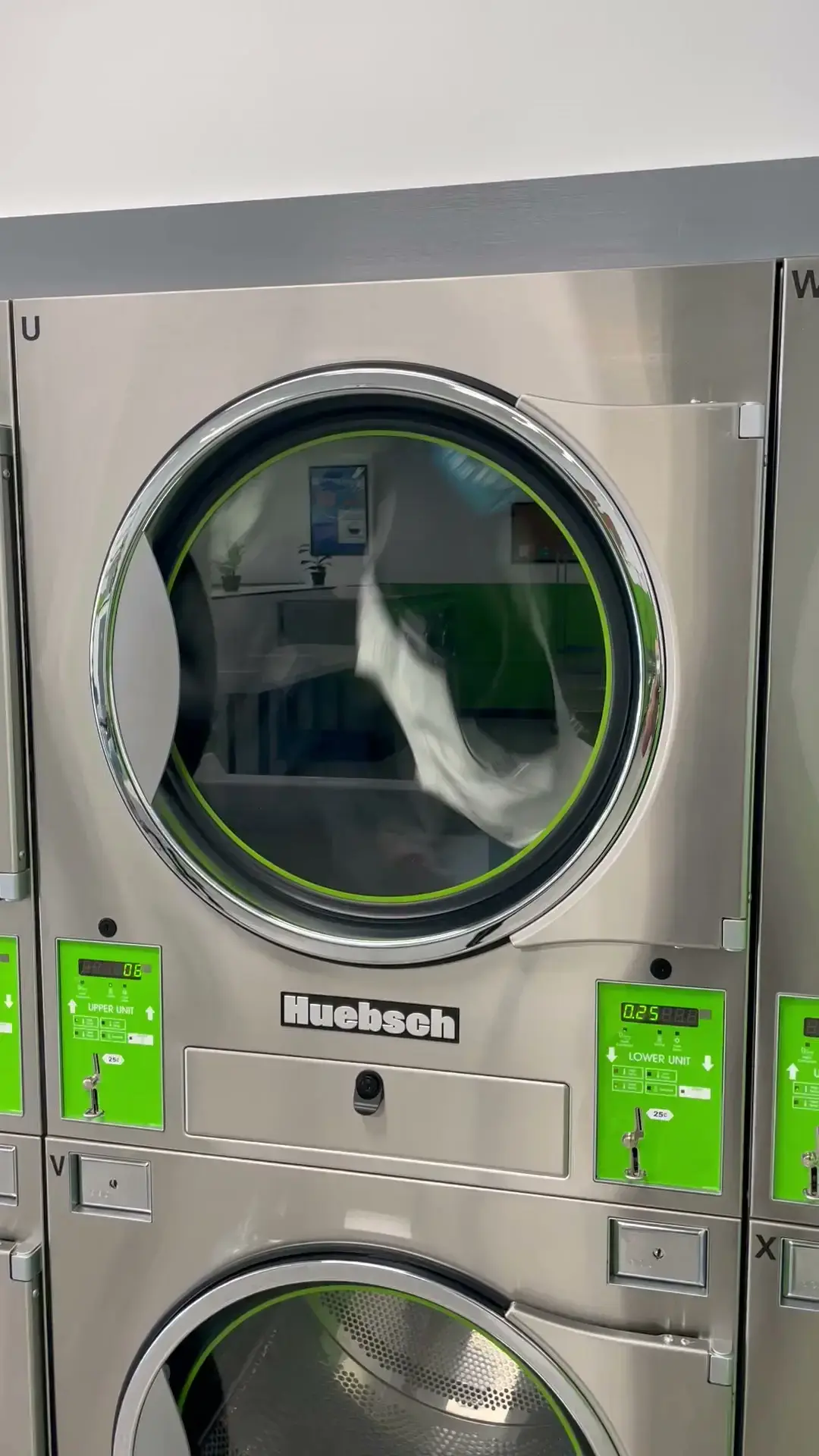 Holloway Street Laundromat - Image 11