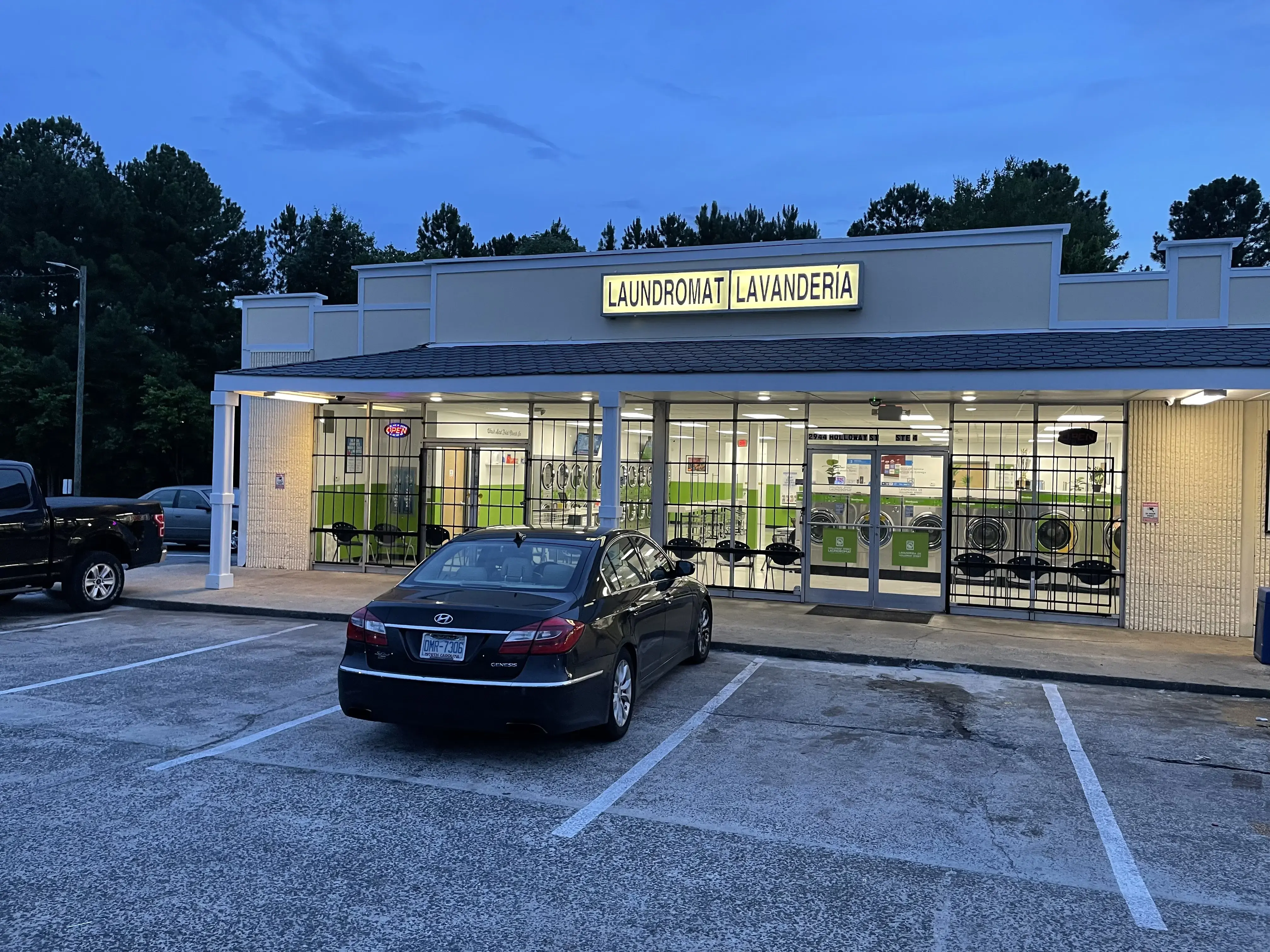 Holloway Street Laundromat - Image 3