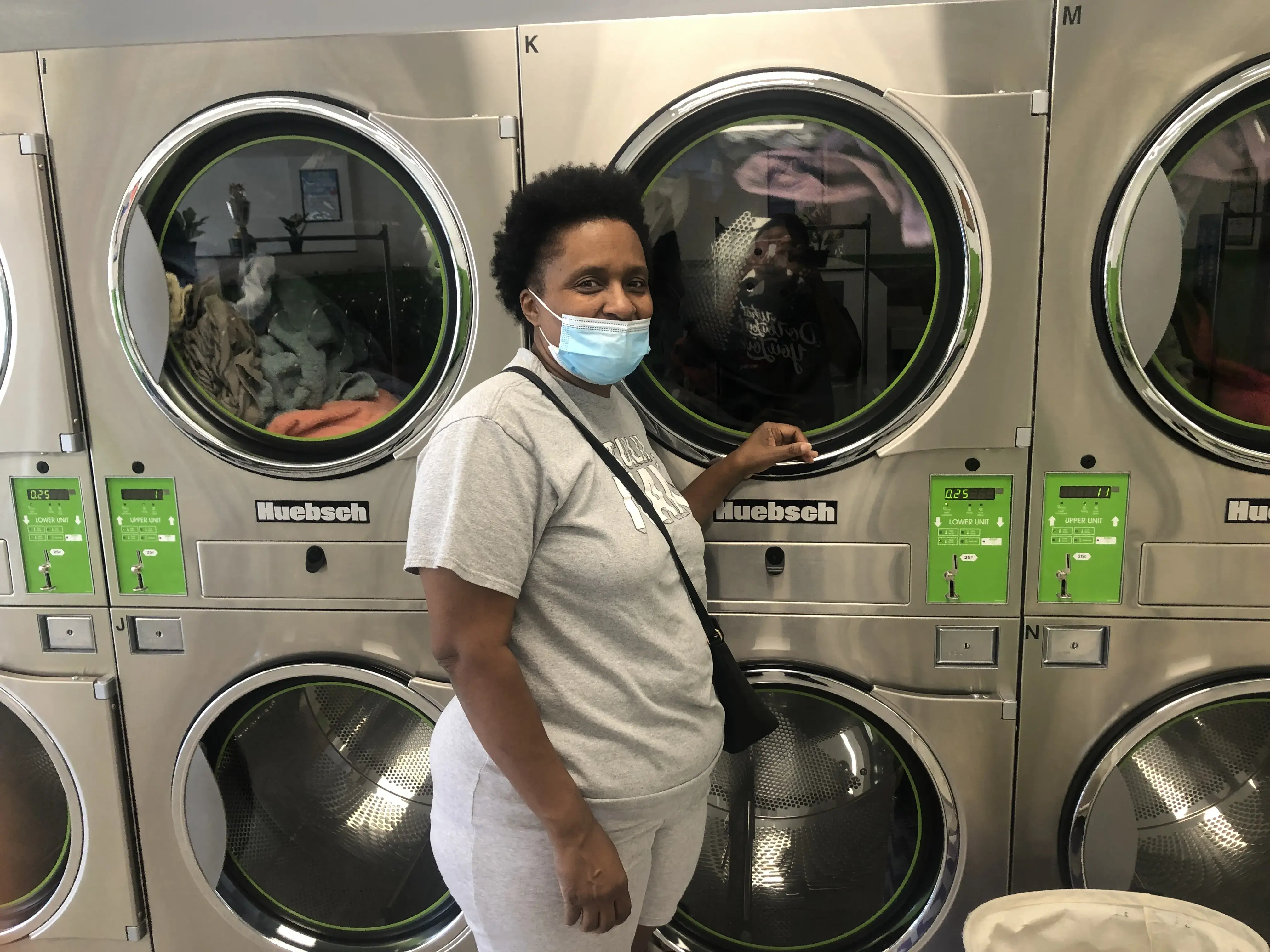 Holloway Street Laundromat thumbnail 16