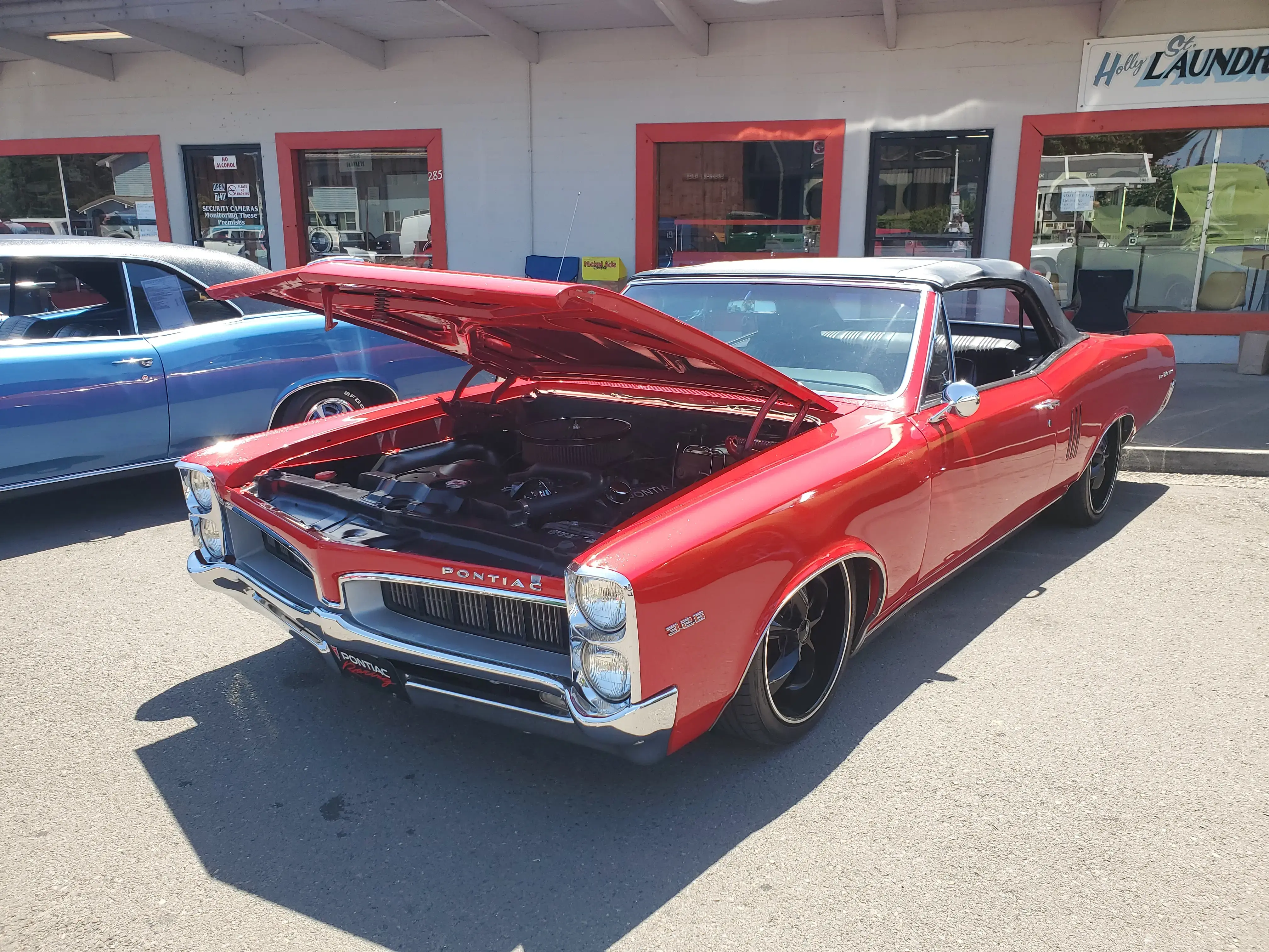 Holly St. Laundromat thumbnail 3