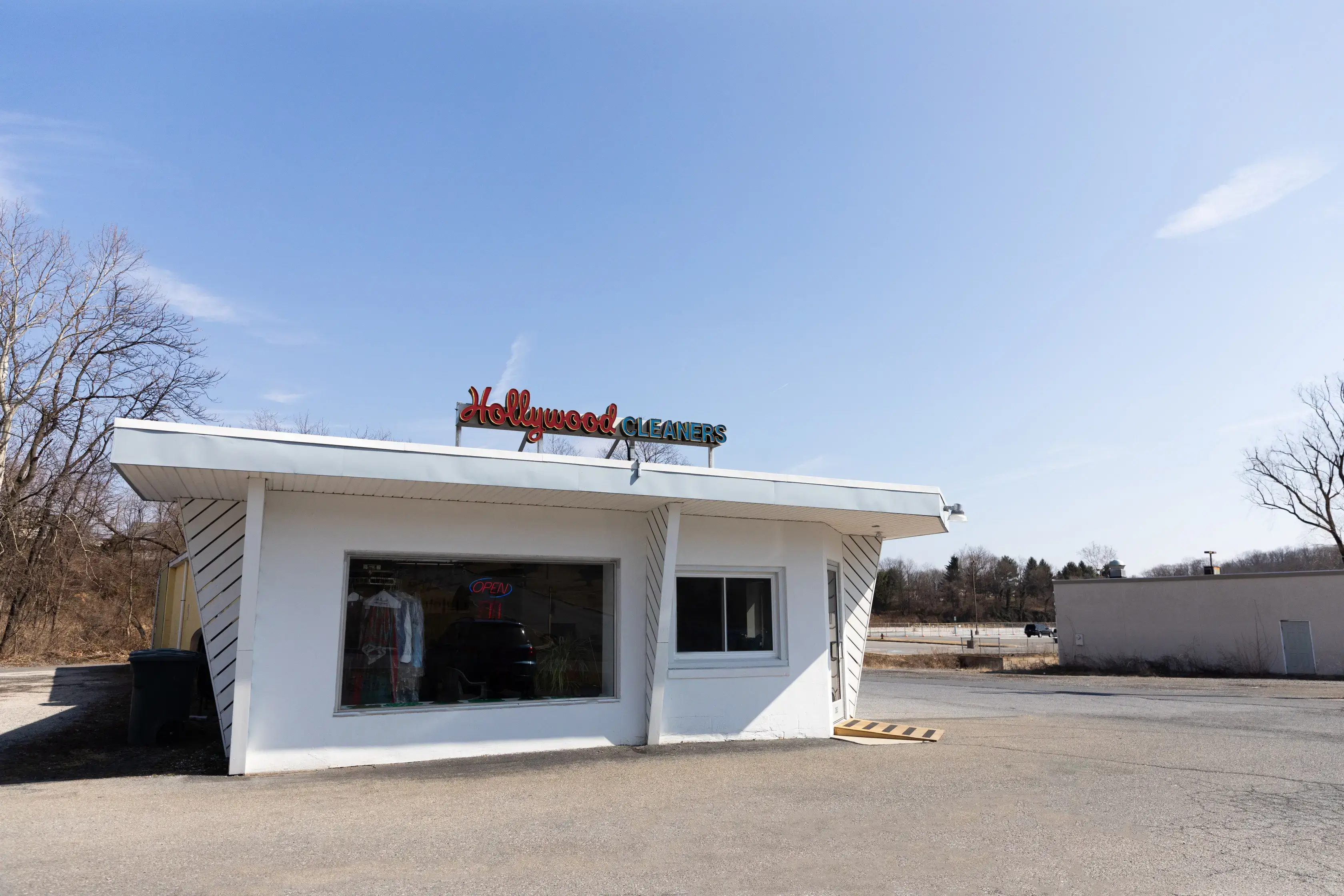 Hollywood Cleaners Ltd - Image 1