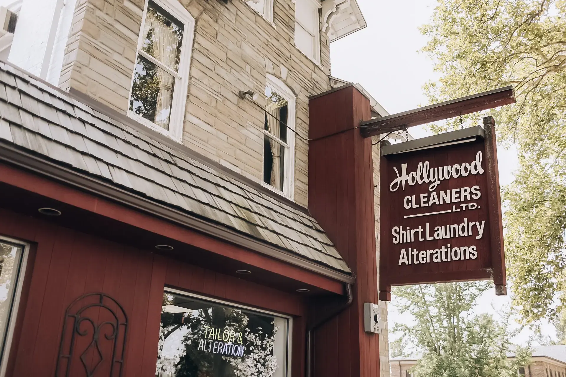 Hollywood Cleaners Ltd location