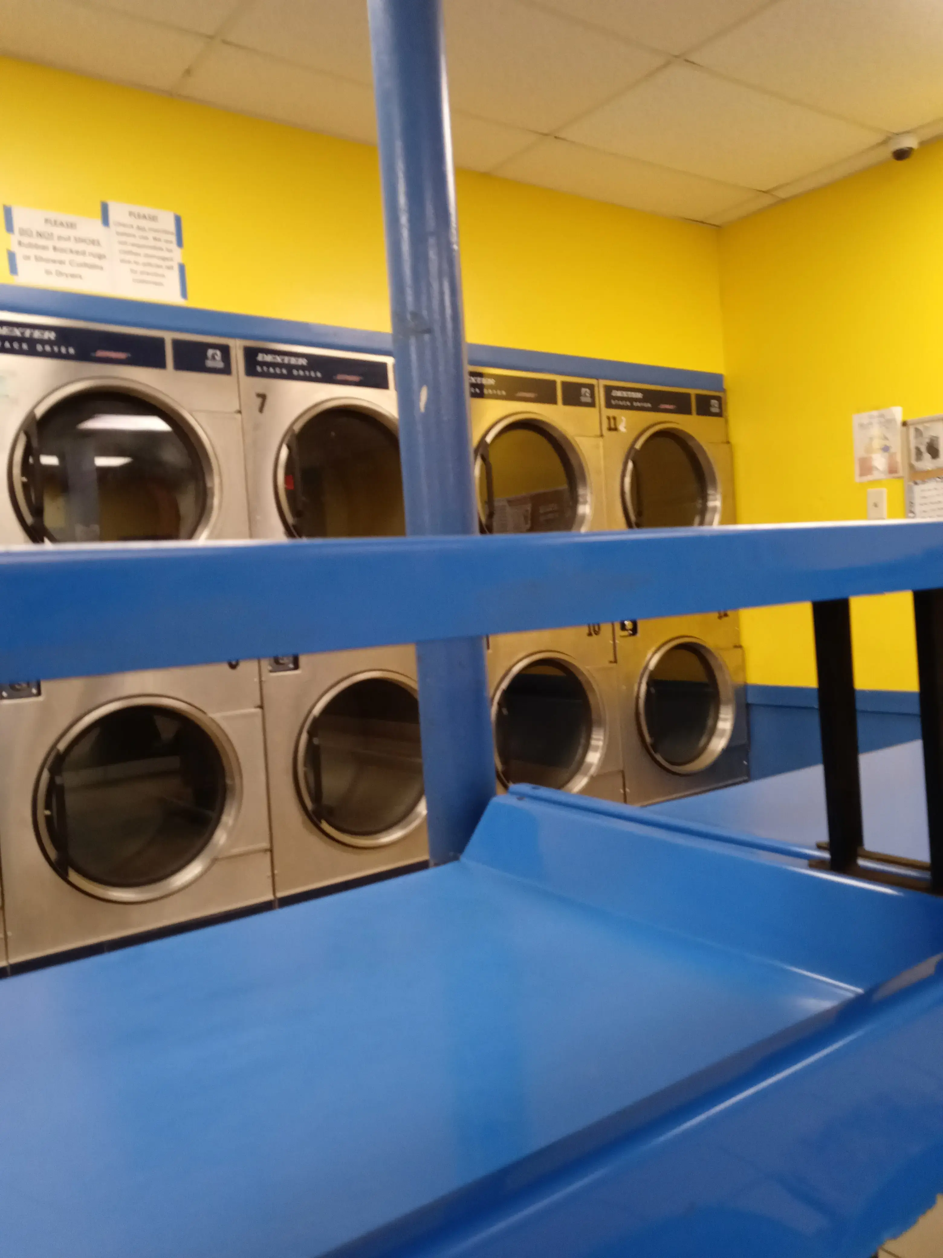 Hollywood Coin Laundry thumbnail 19