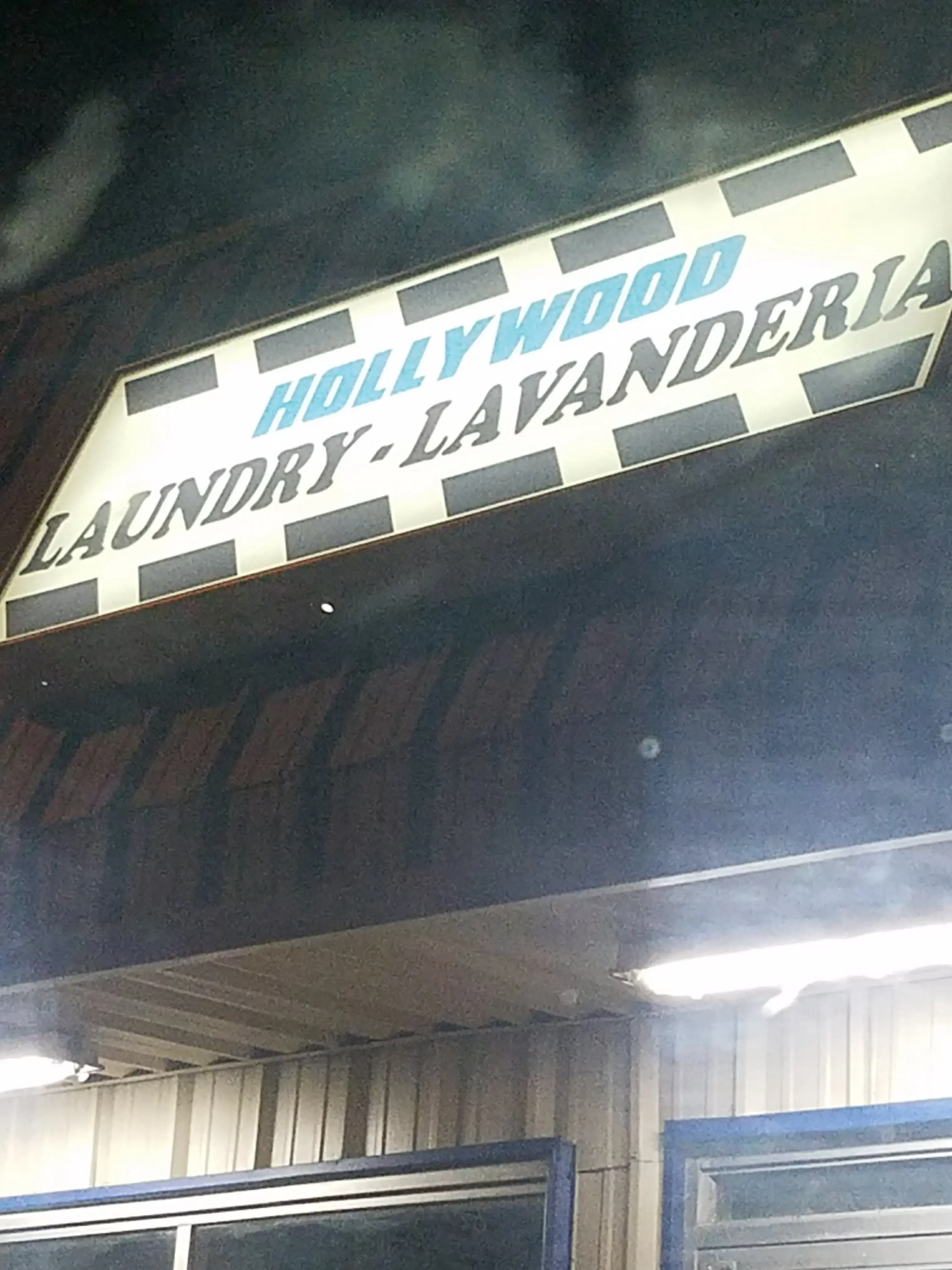 Hollywood Coin Operated Laundry thumbnail 5
