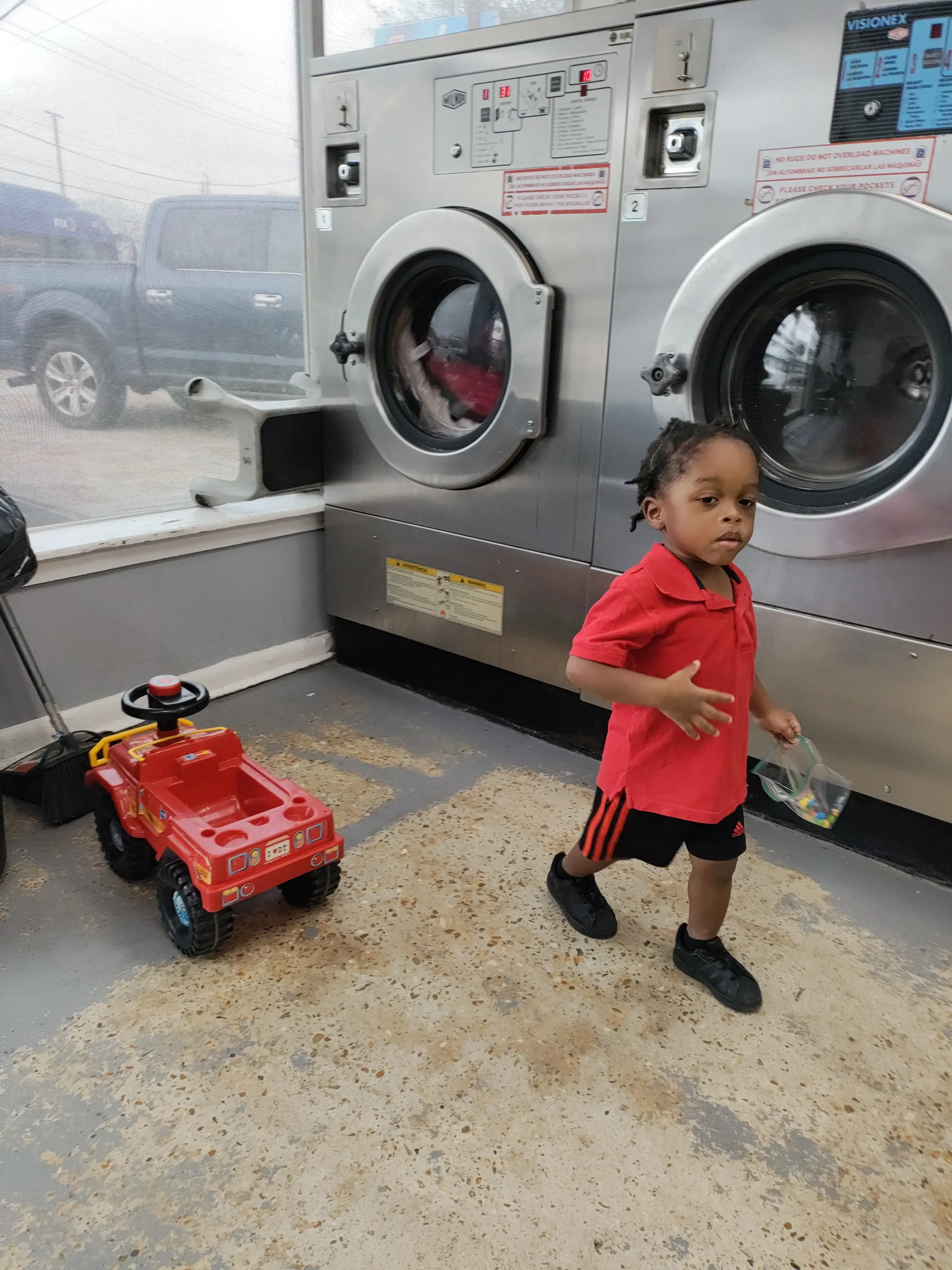 Hollywood Coin Operated Laundry - Image 3