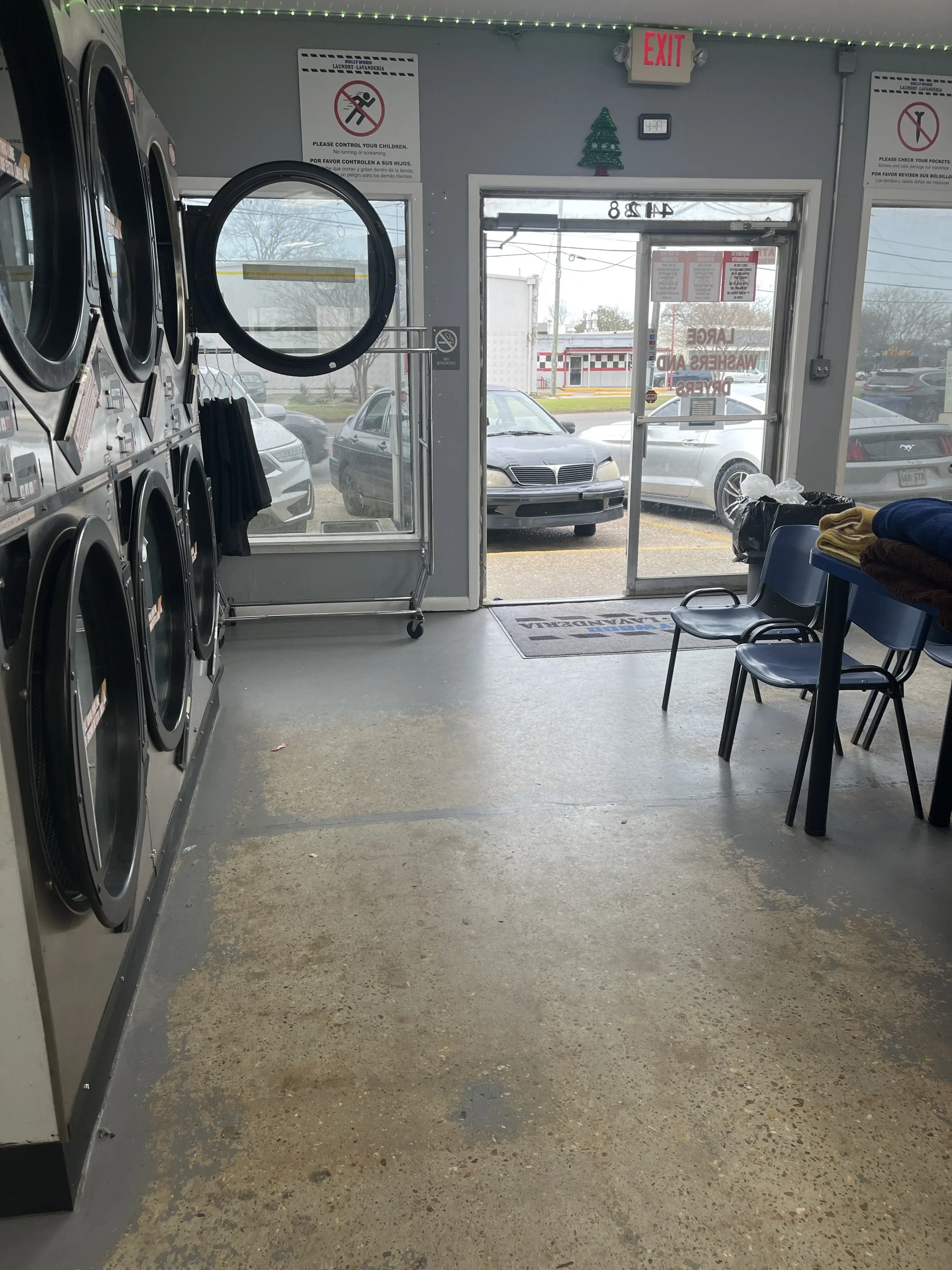 Hollywood Coin Operated Laundry - Image 4