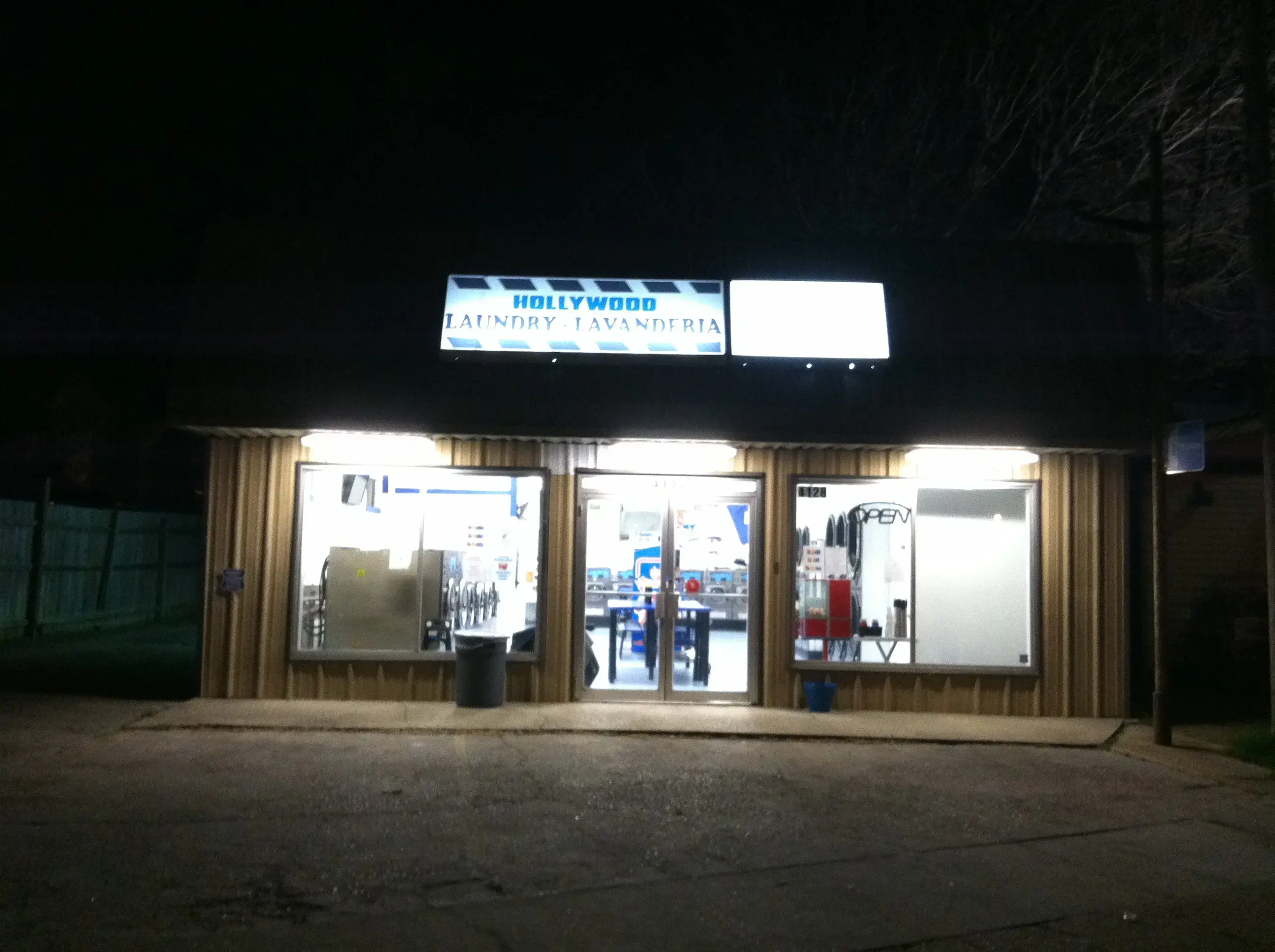 Hollywood Coin Operated Laundry - Image 10
