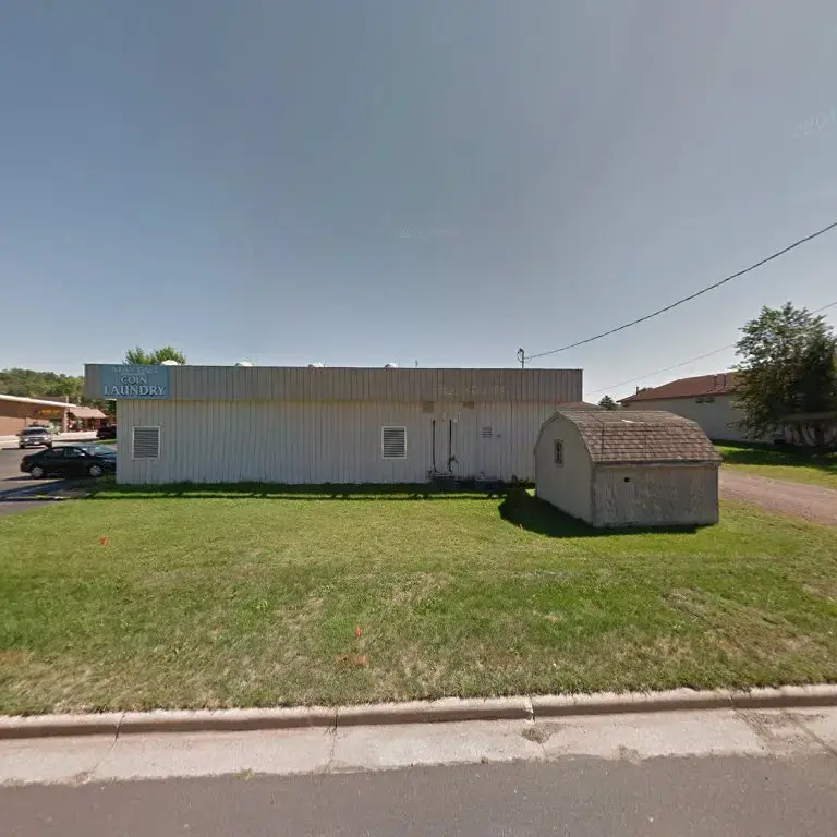 Holmen Coin Laundry - Image 16