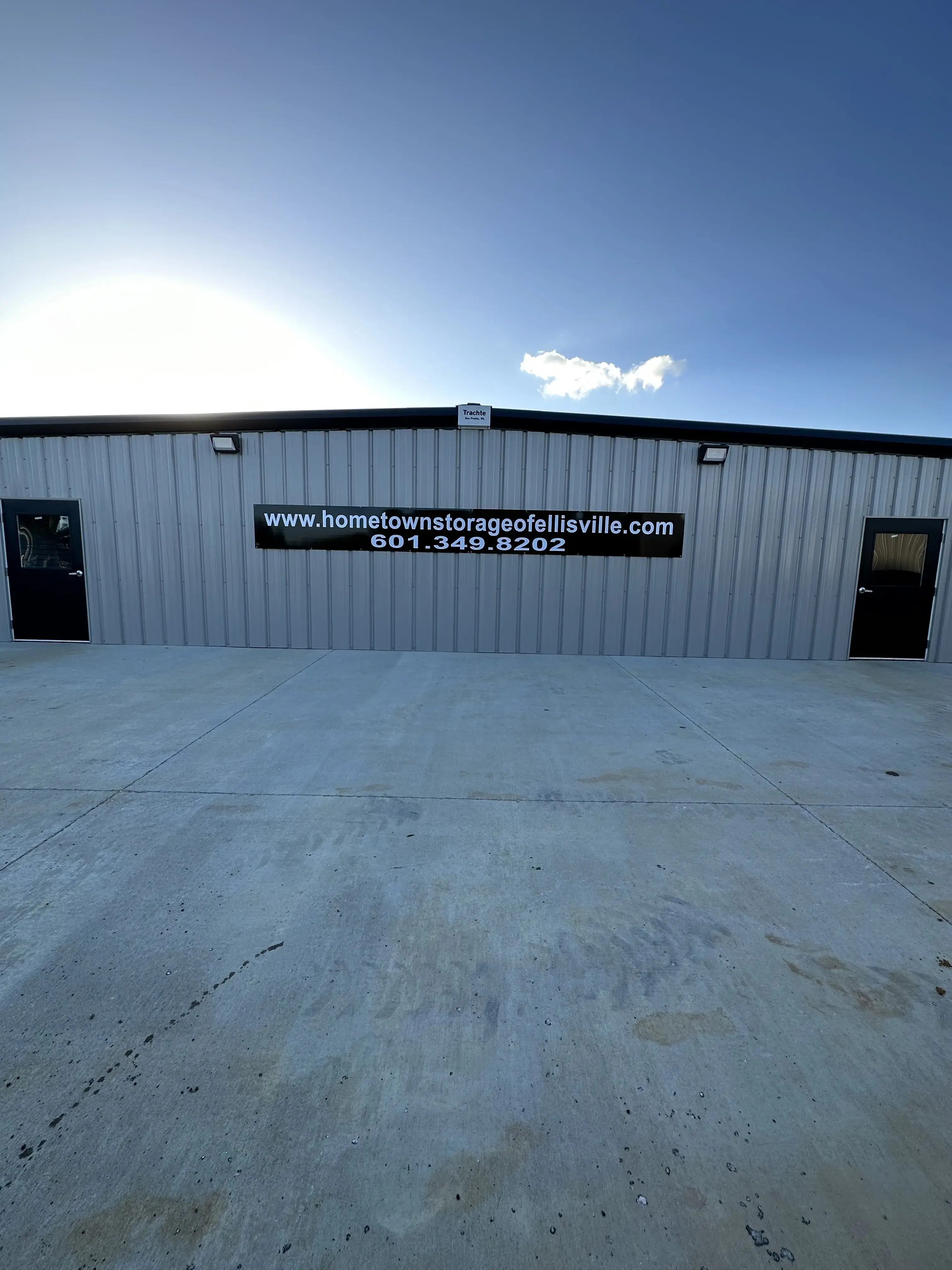 Home Town Storage and Laundry - Image 4