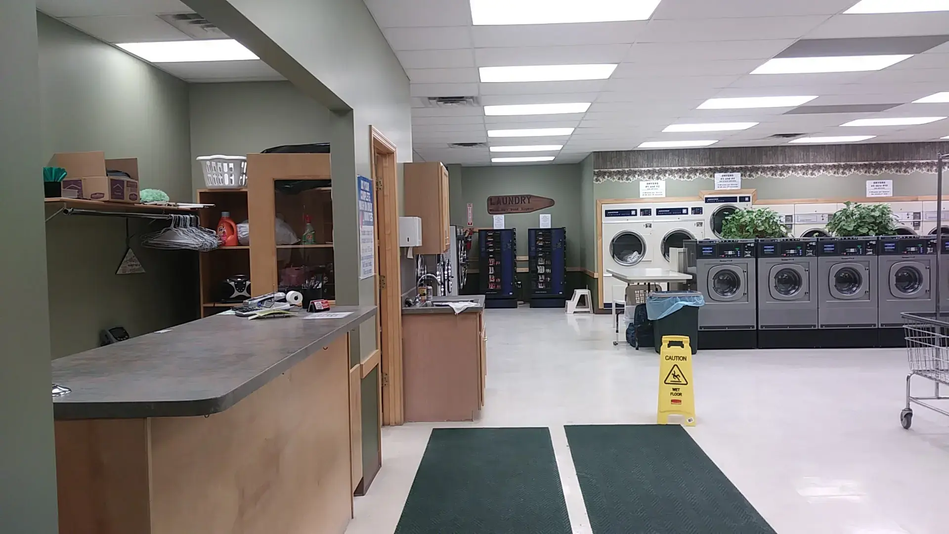 Hometown Laundry - Mound - Image 3