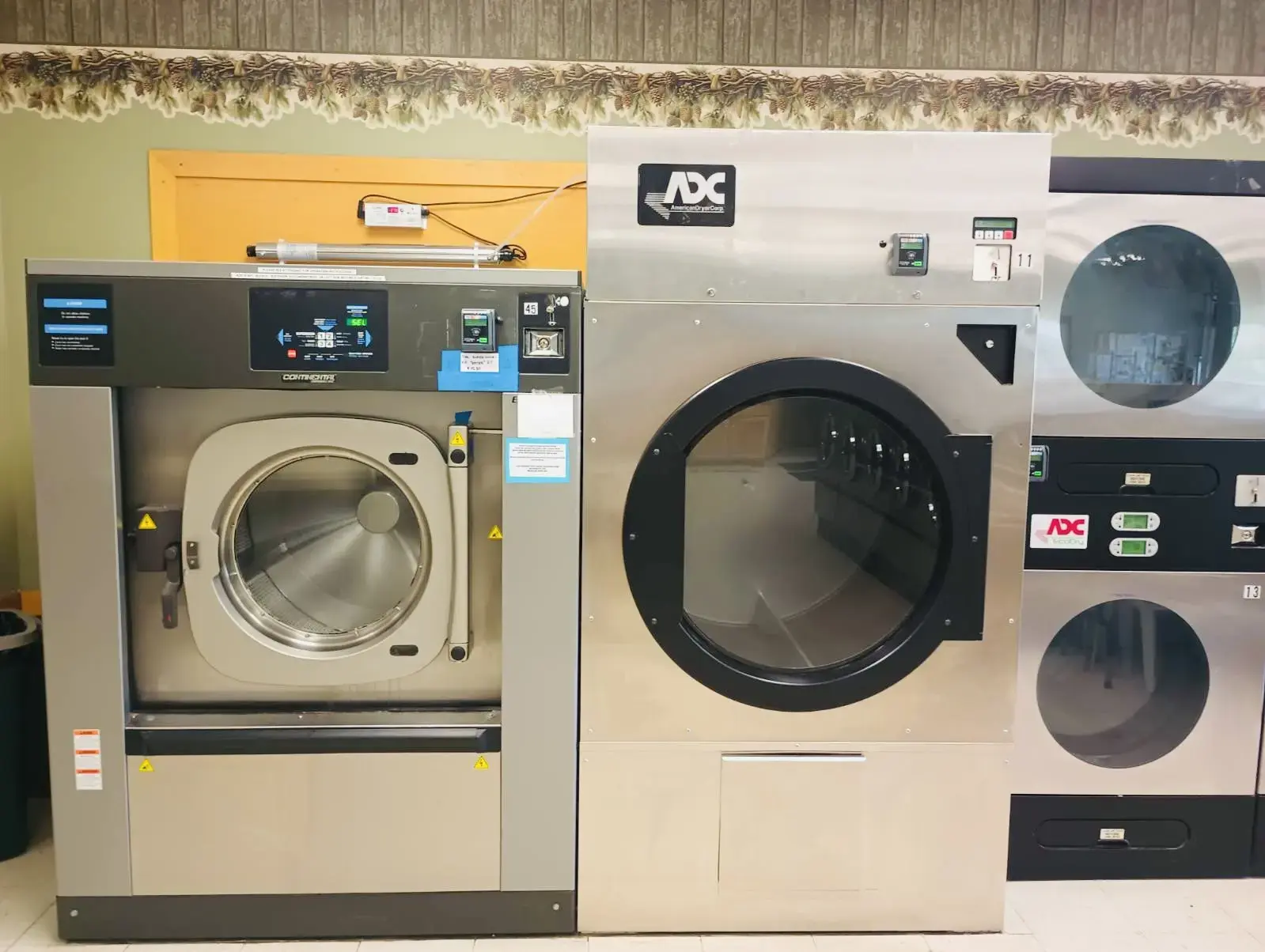 Hometown Laundry - Mound - Image 1