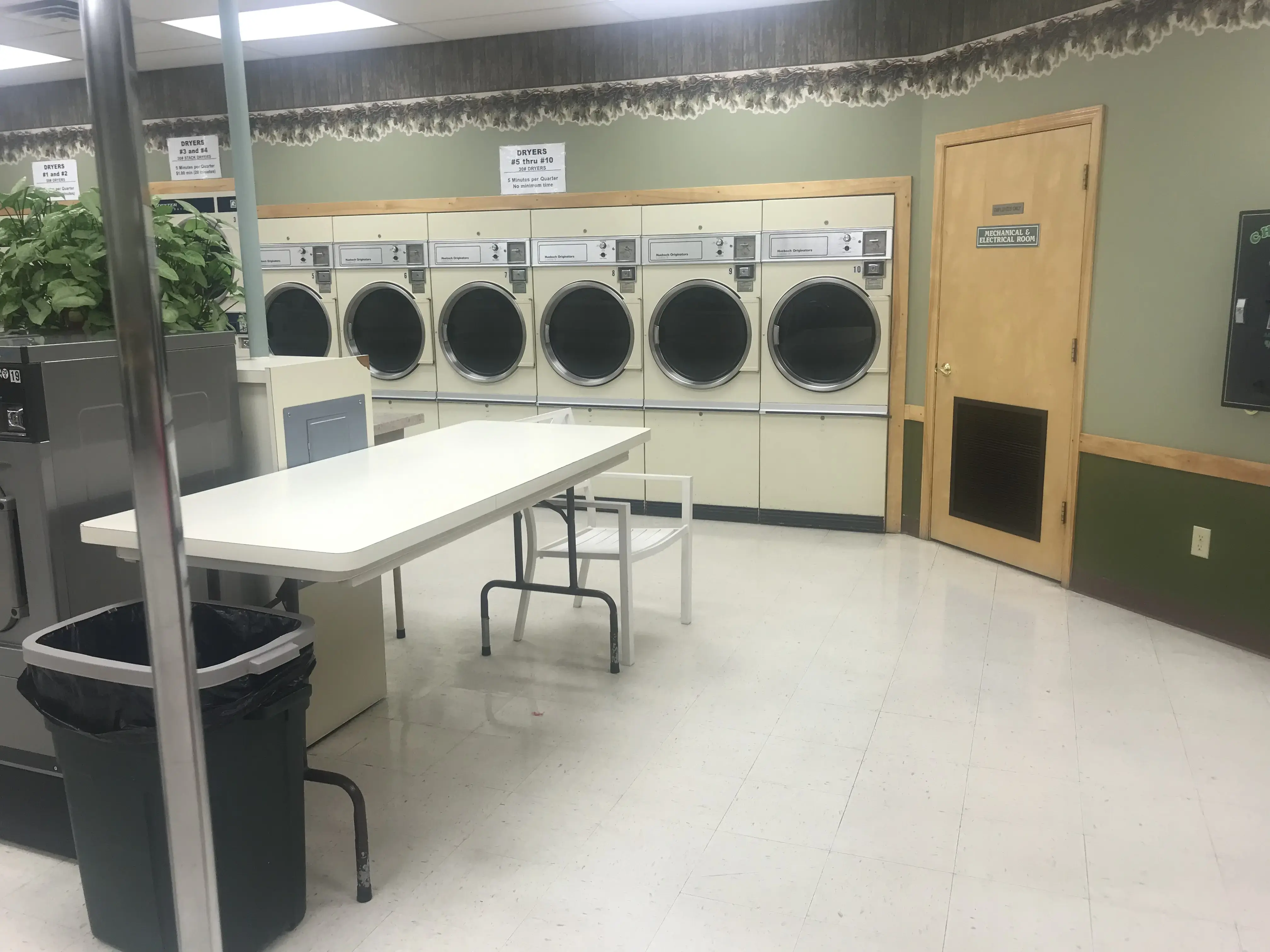 Hometown Laundry - Mound - Image 14