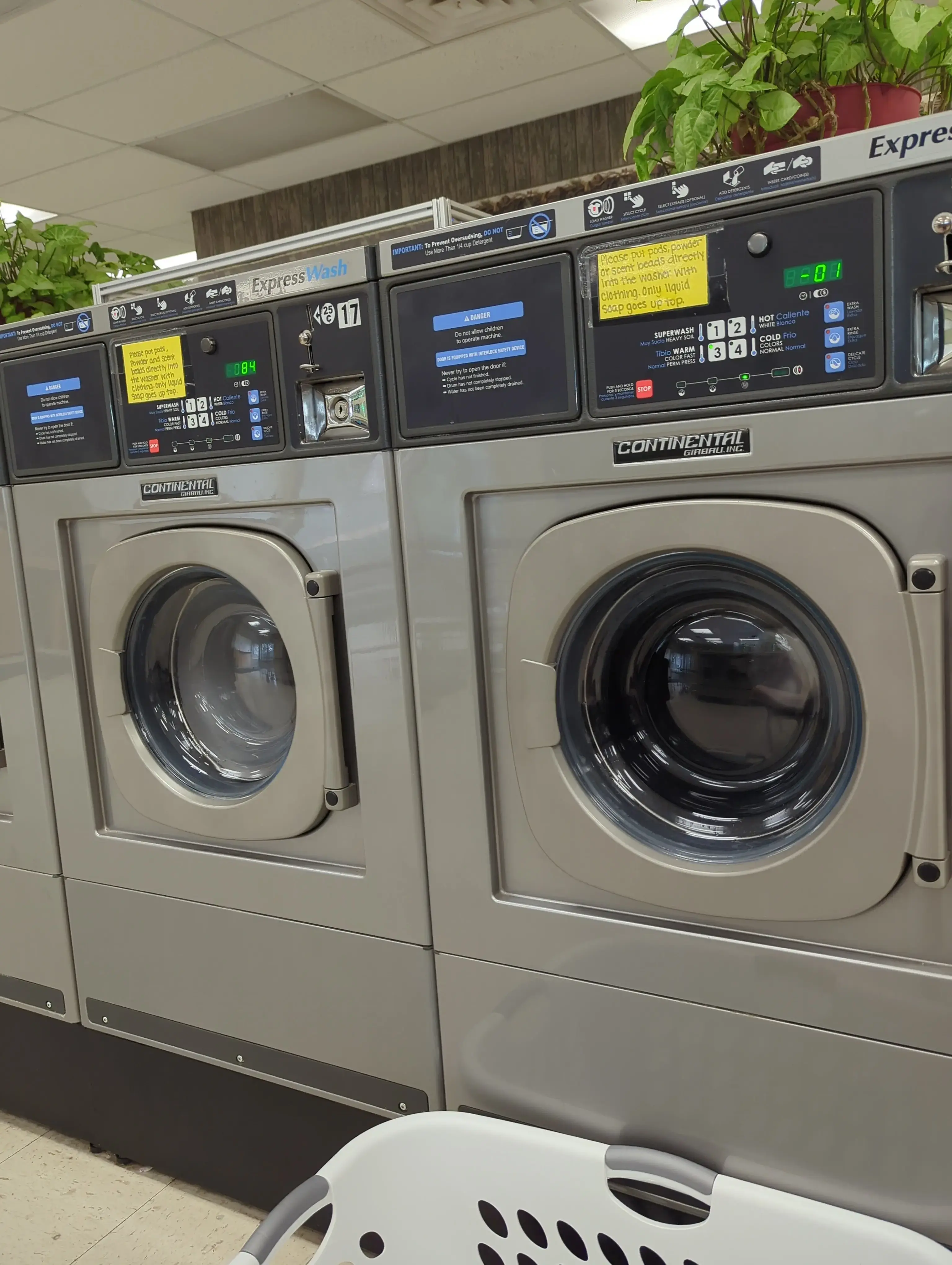 Hometown Laundry - Mound - Image 18