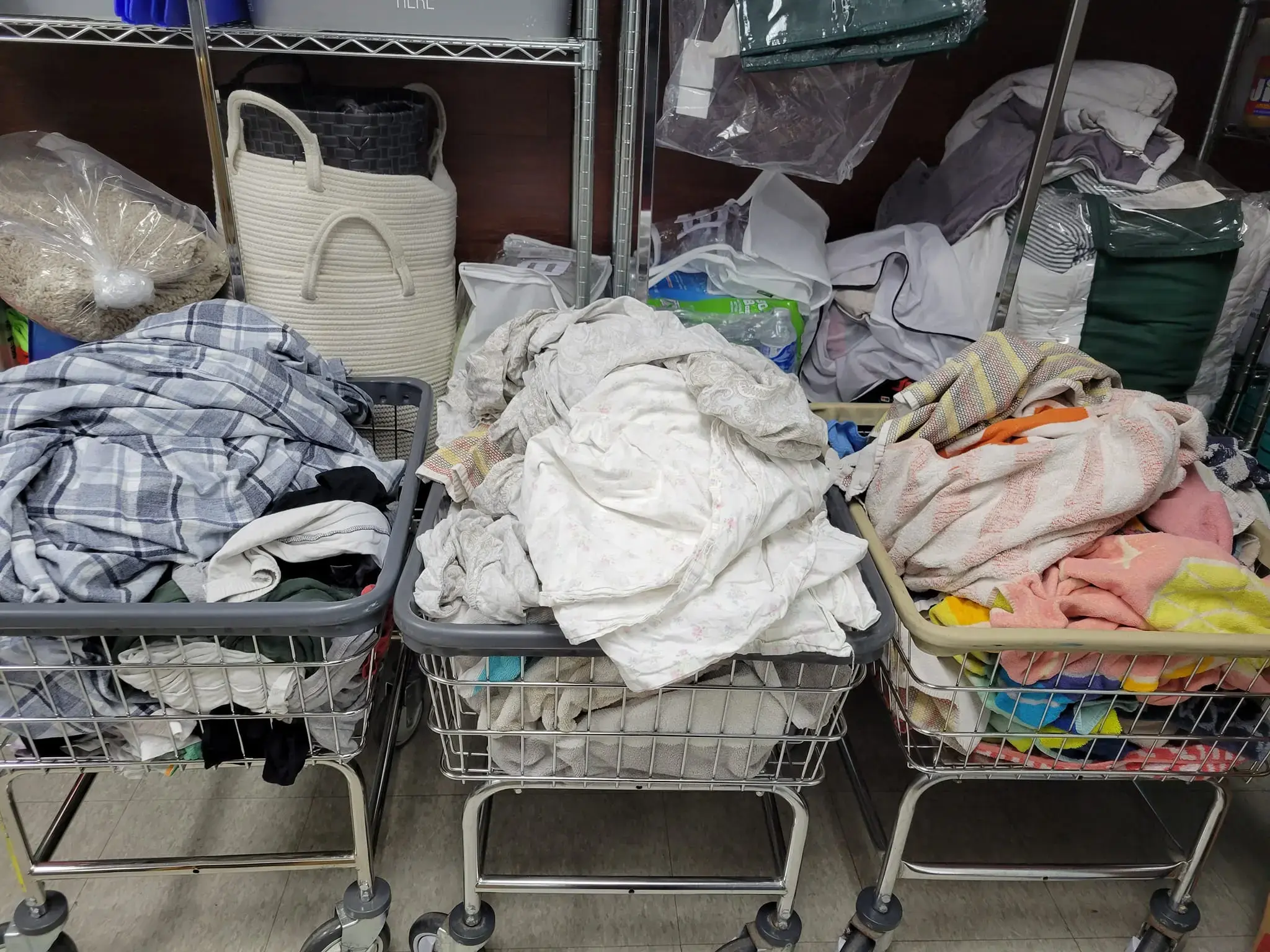 Hometown Laundry Wash & Fold thumbnail 11