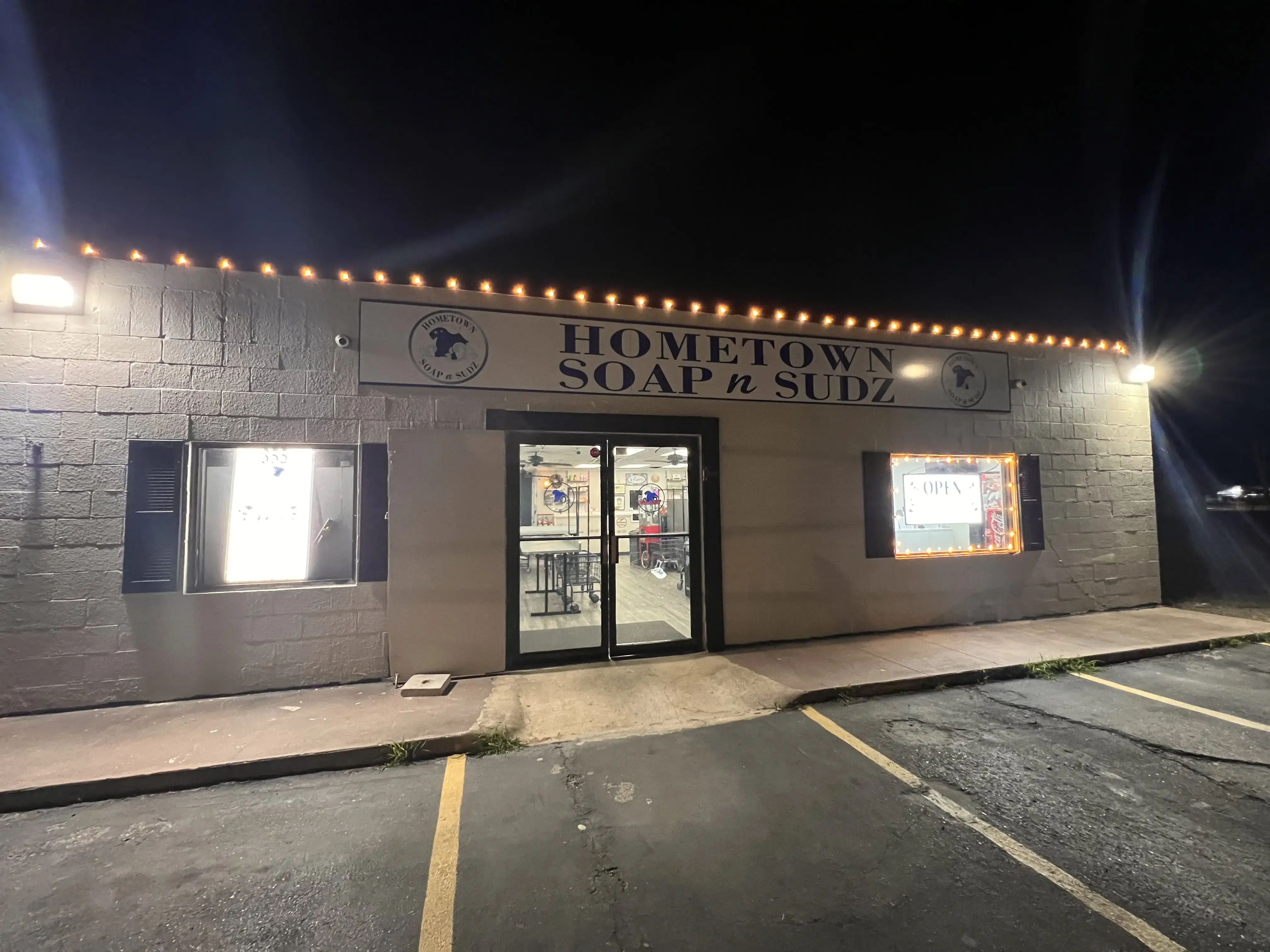 Hometown Soap n Sudz Laundromat thumbnail 6