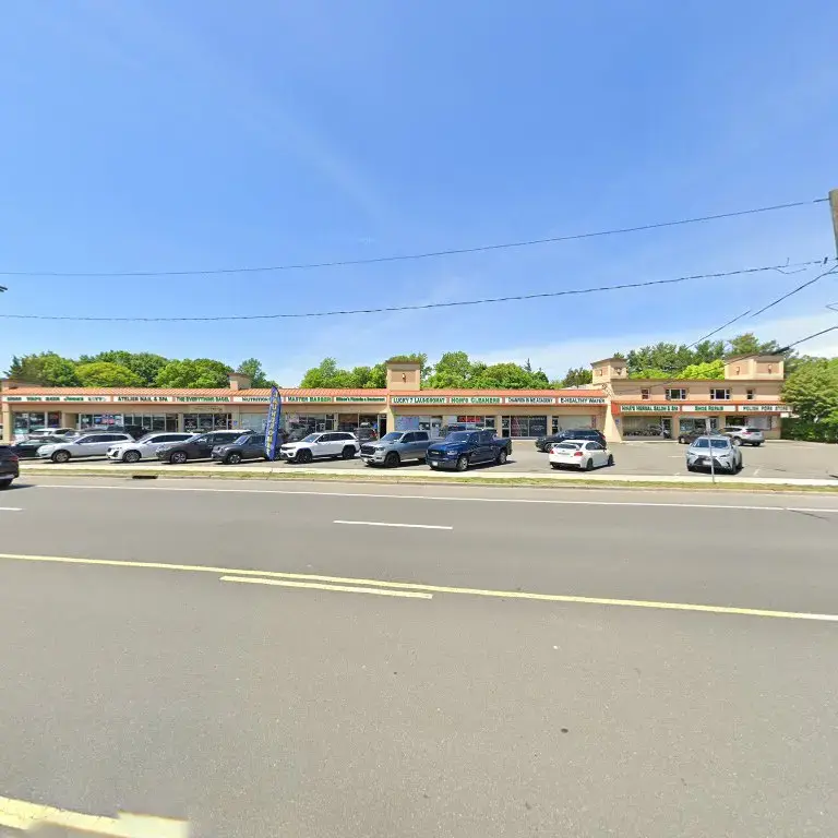 Hom's Dry Cleaners - Image 12