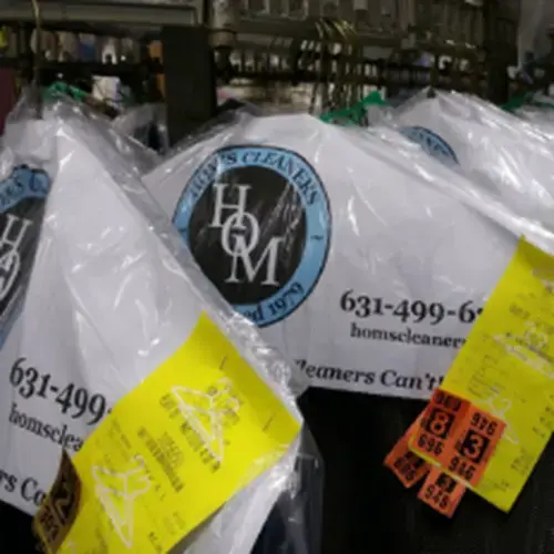 Hom's Dry Cleaners - Image 7