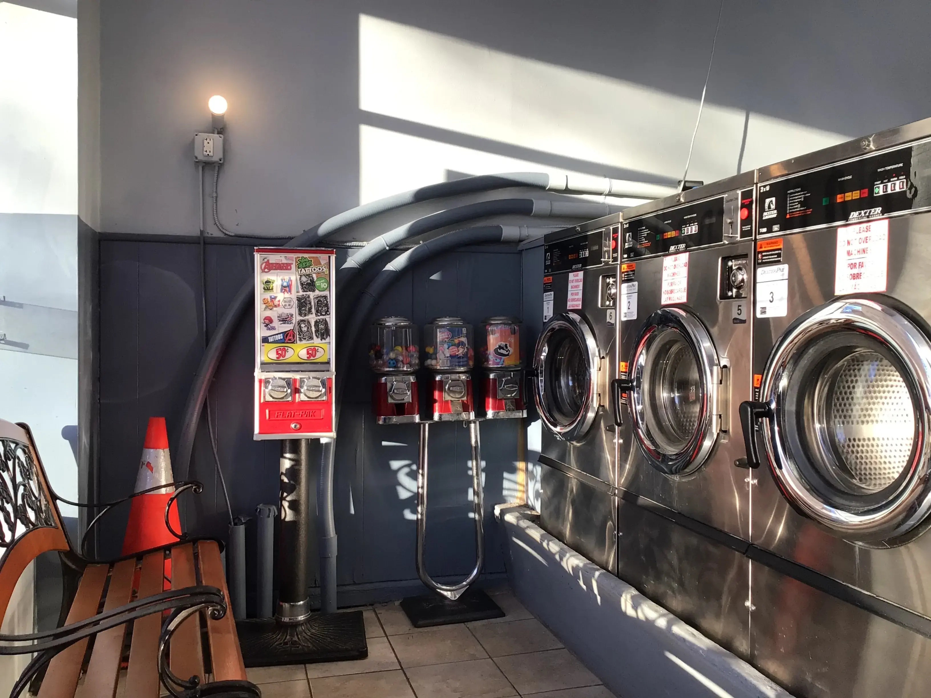Honey Bee Launderette - Image 18