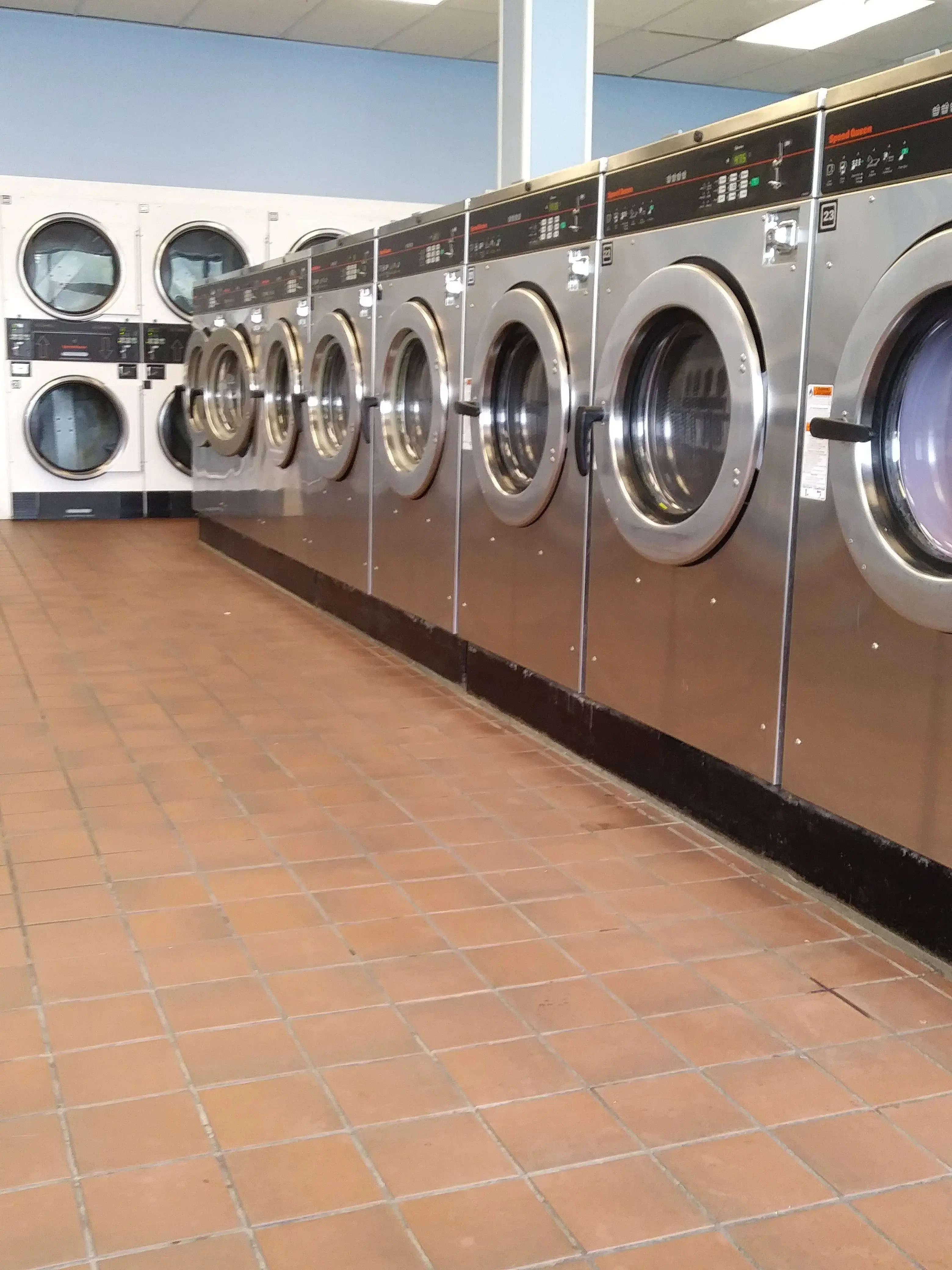 Horrigan Premium Laundromat thumbnail 18