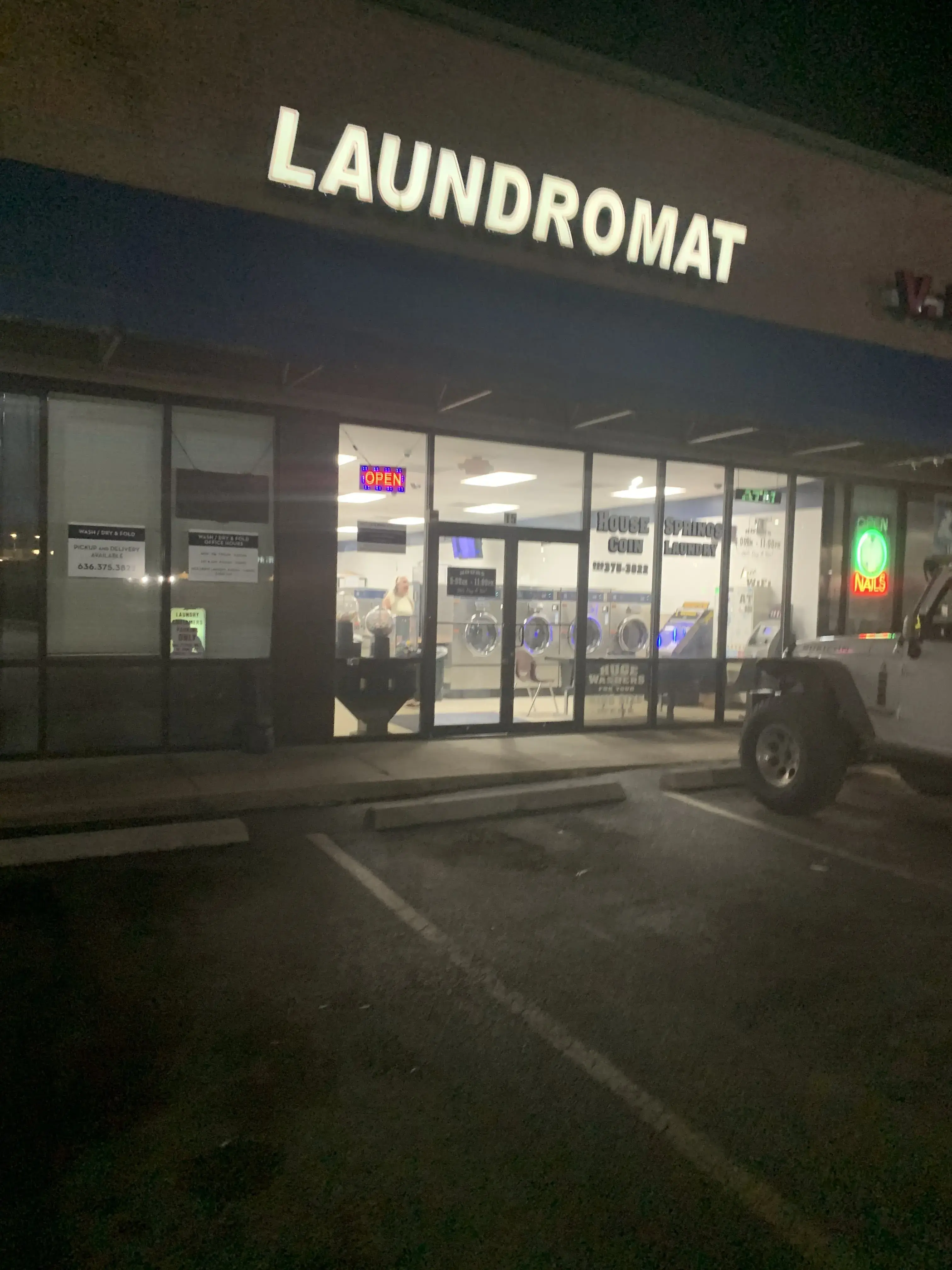 House Springs Coin Laundry thumbnail 15