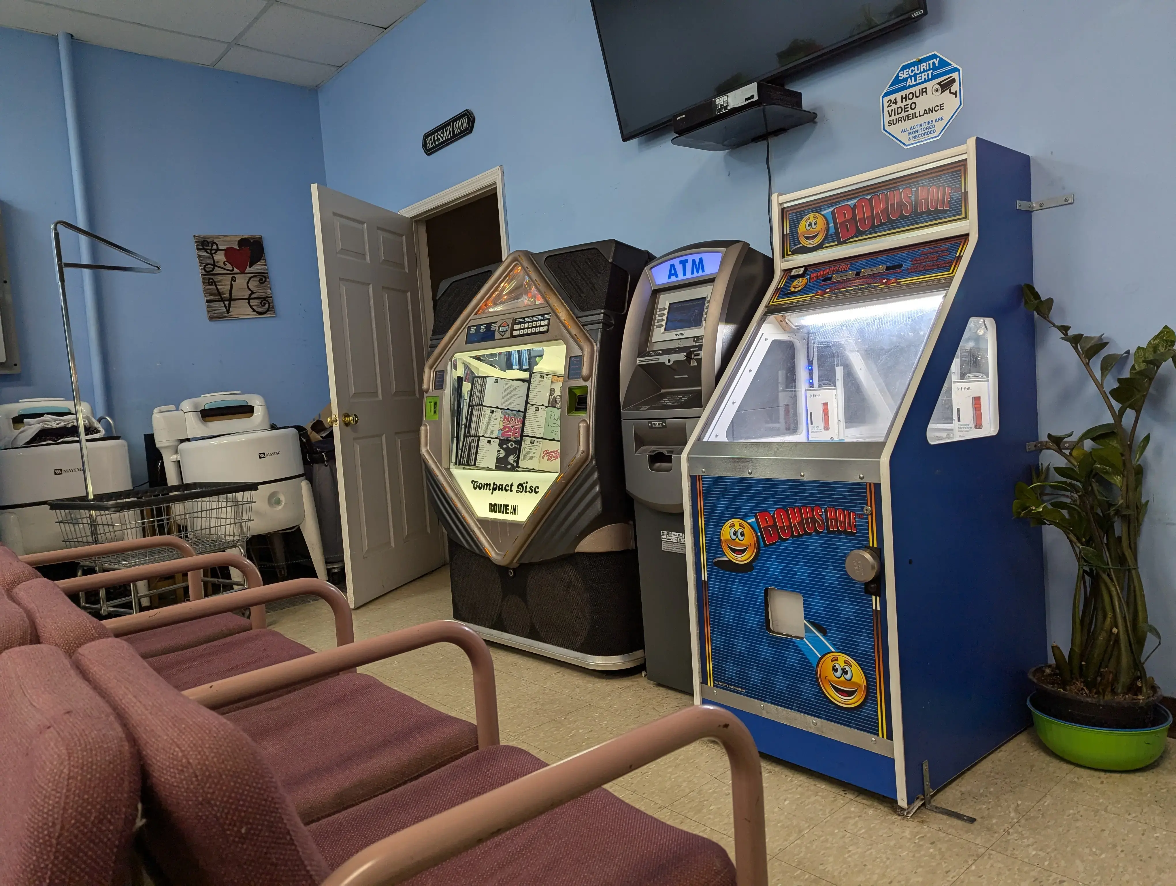 Howard Boulevard Laundromat thumbnail 5