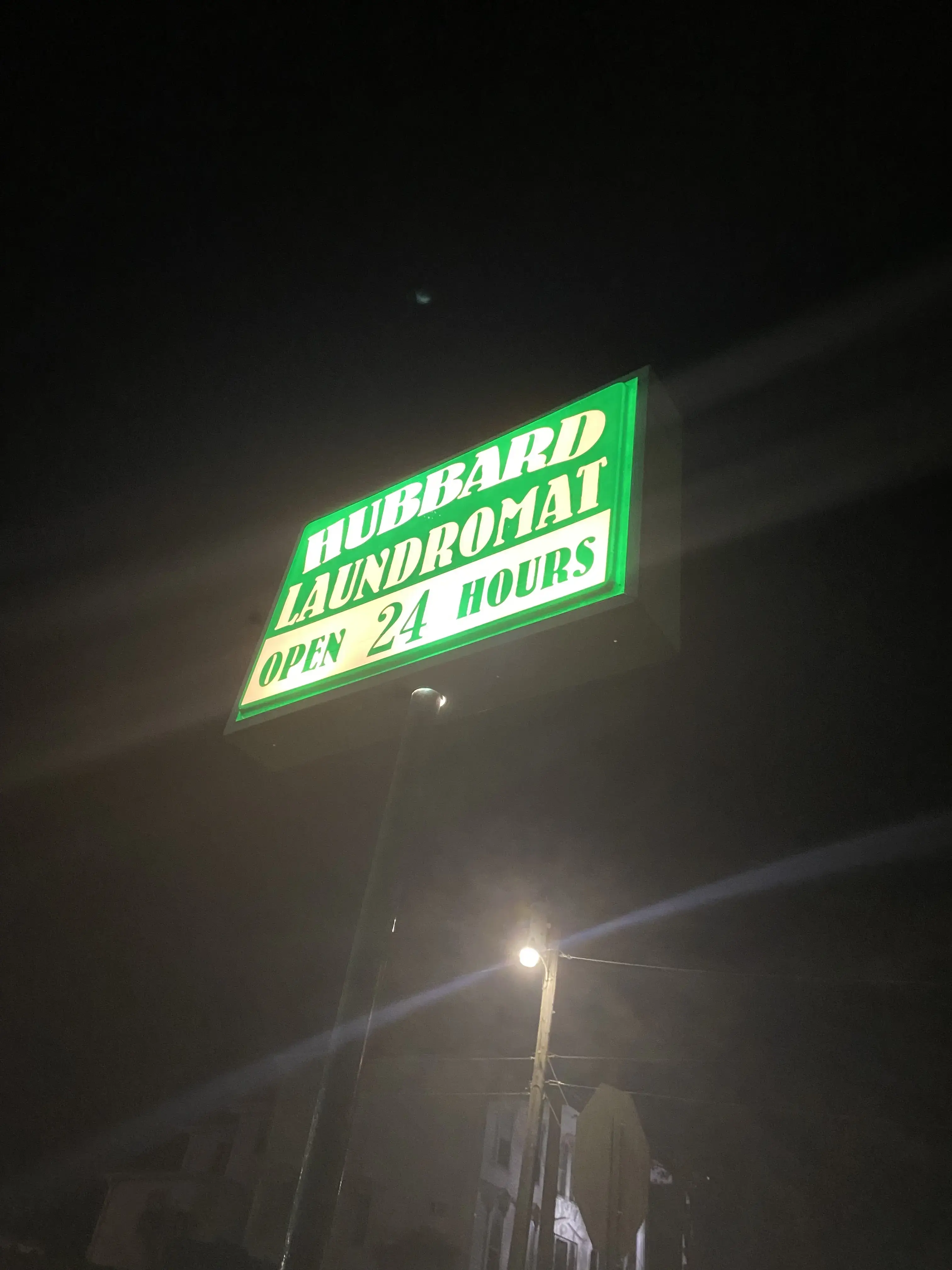 Hubbard Laundromat - Image 17