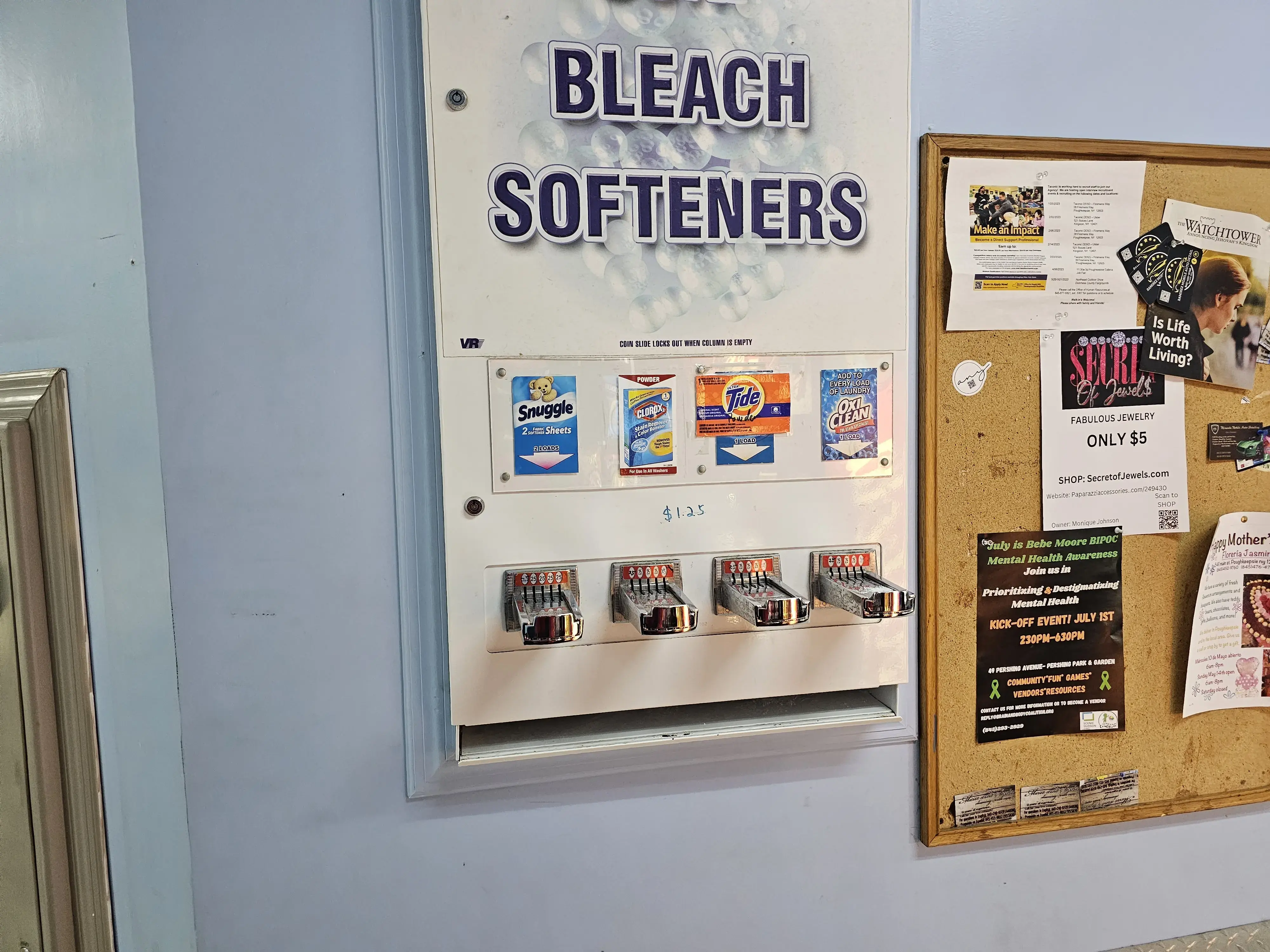 Hudson Laundromat & Dry Cleaners thumbnail 13