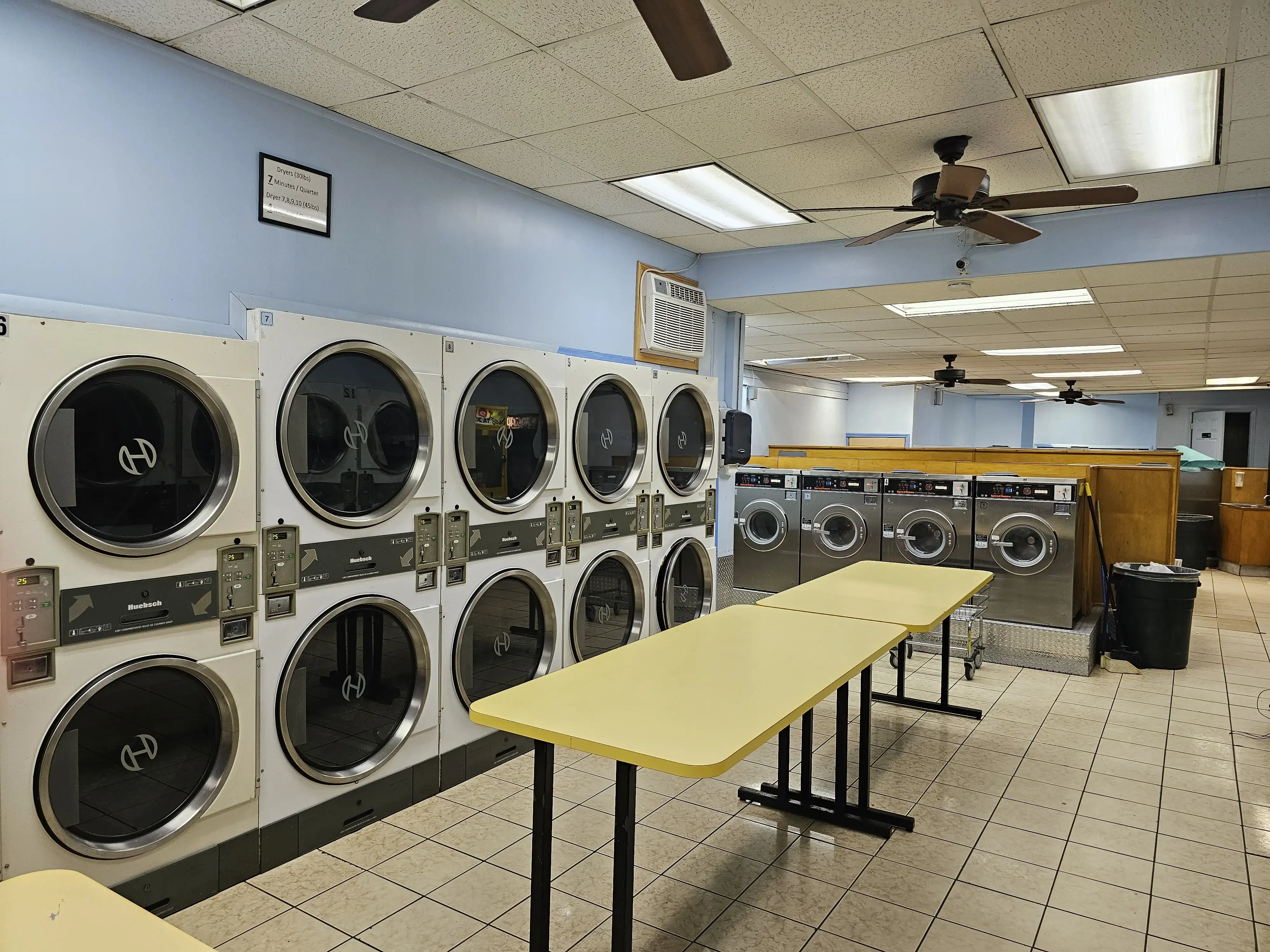 Hudson Laundromat & Dry Cleaners location